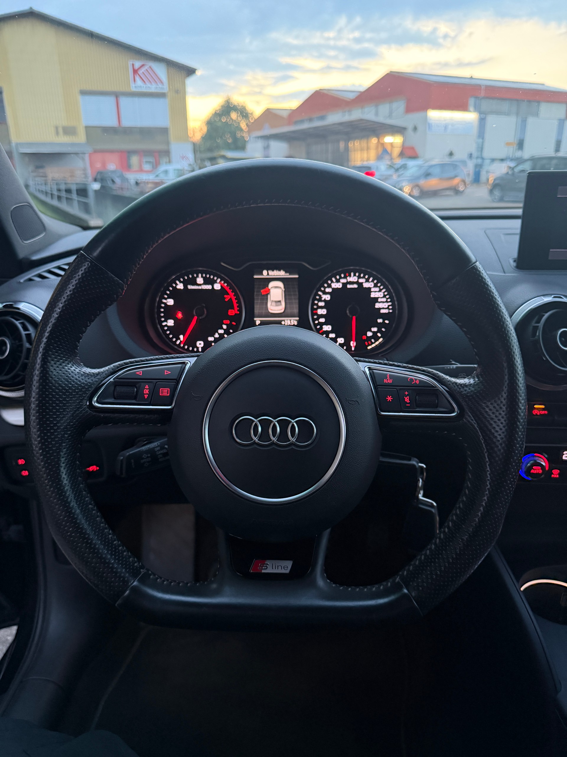AUDI A3 Limousine 1.8 TFSI Ambition quattro S-tronic-image-12