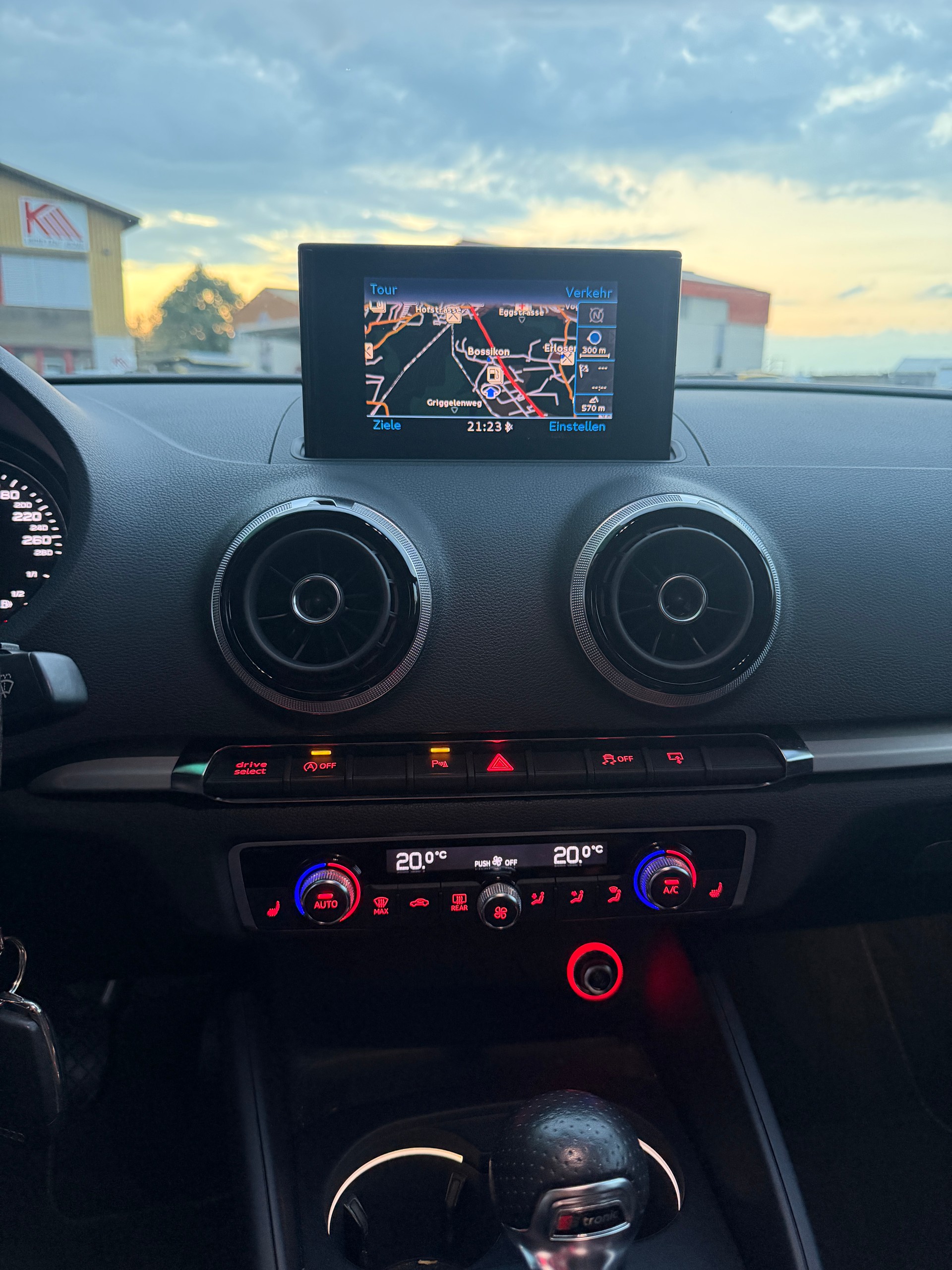 AUDI A3 Limousine 1.8 TFSI Ambition quattro S-tronic-image-10