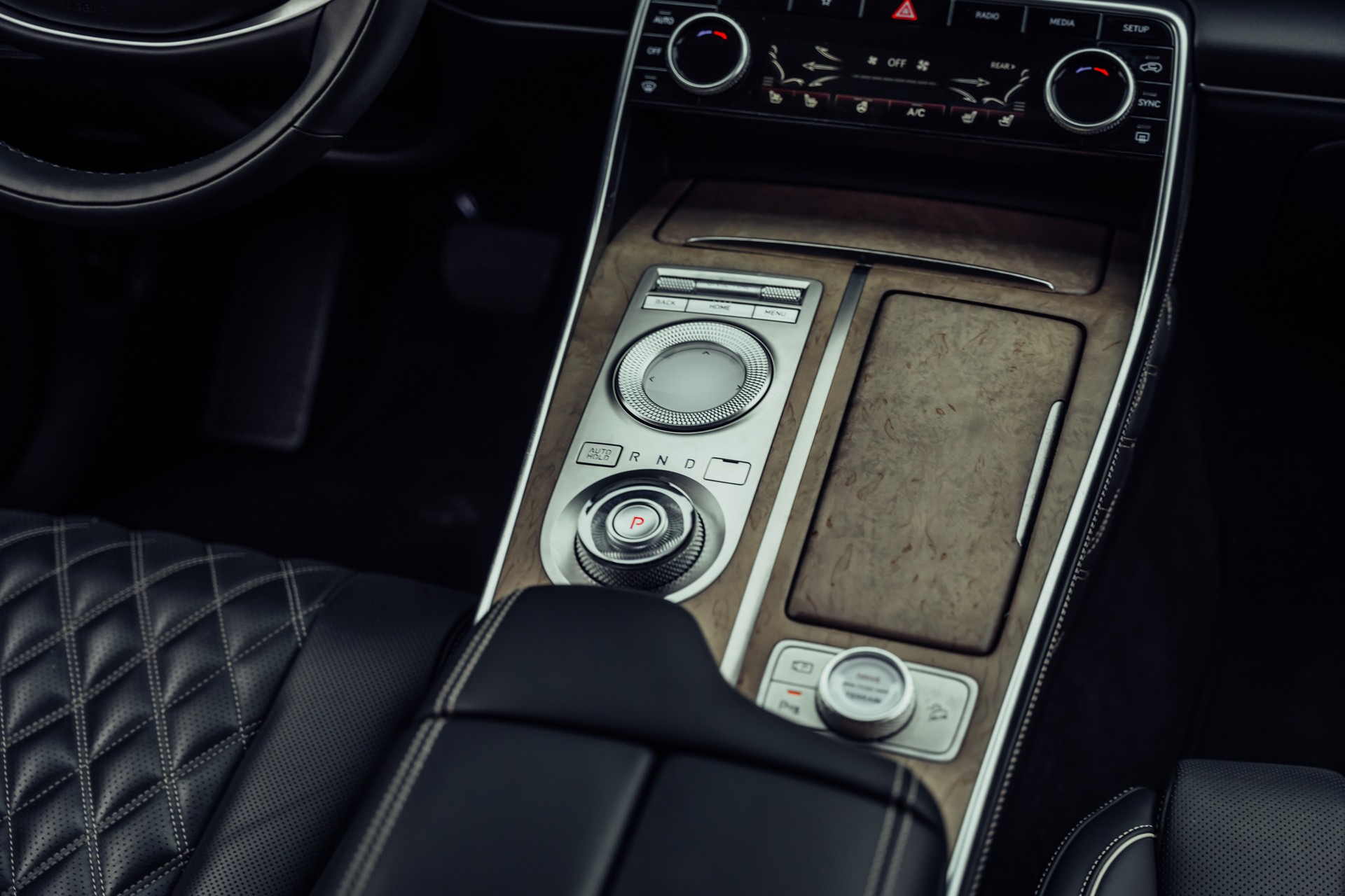 GENESIS GV80 2.5 TGDI Luxus AT8 AWD-image-18