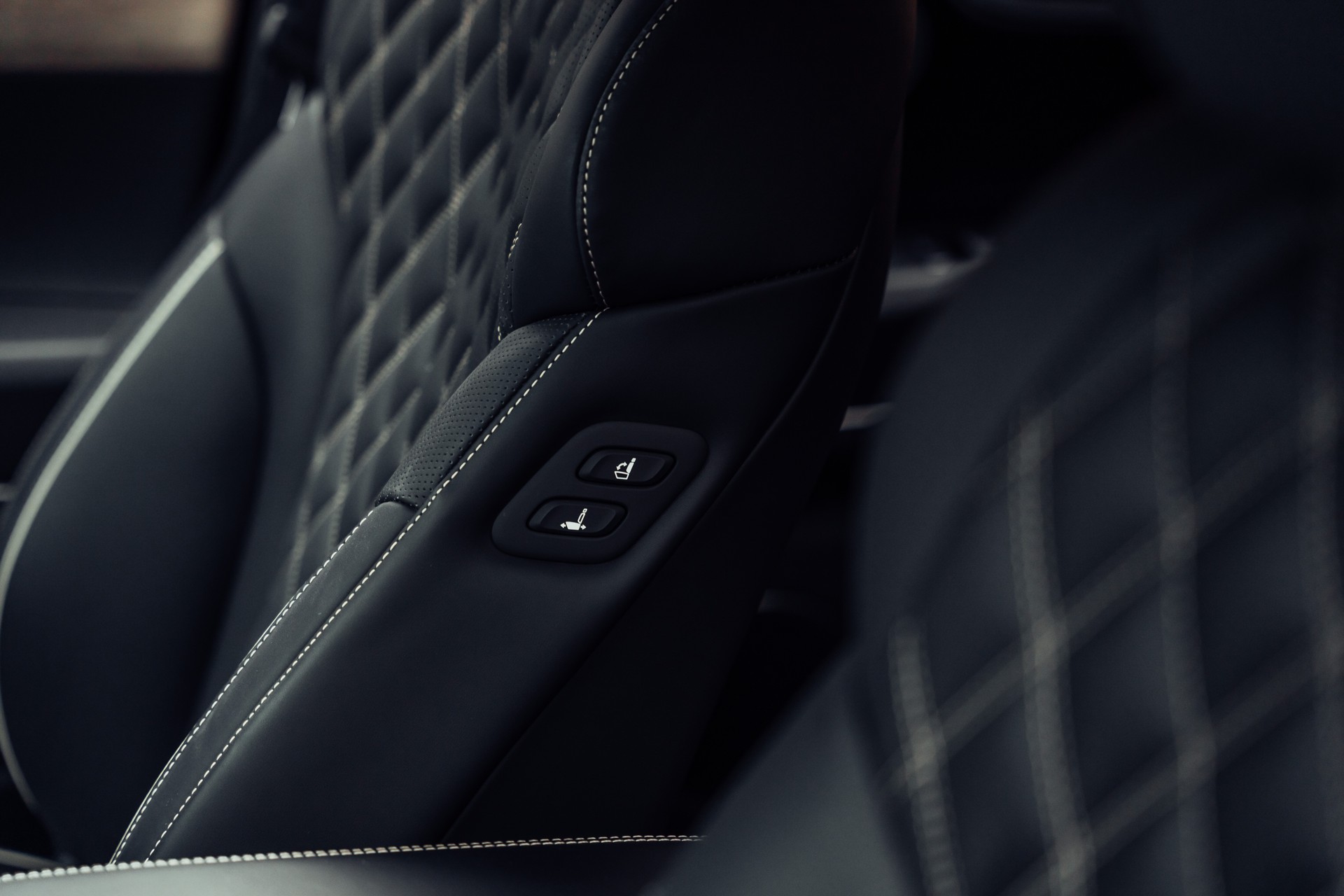 GENESIS GV80 2.5 TGDI Luxus AT8 AWD-image-17