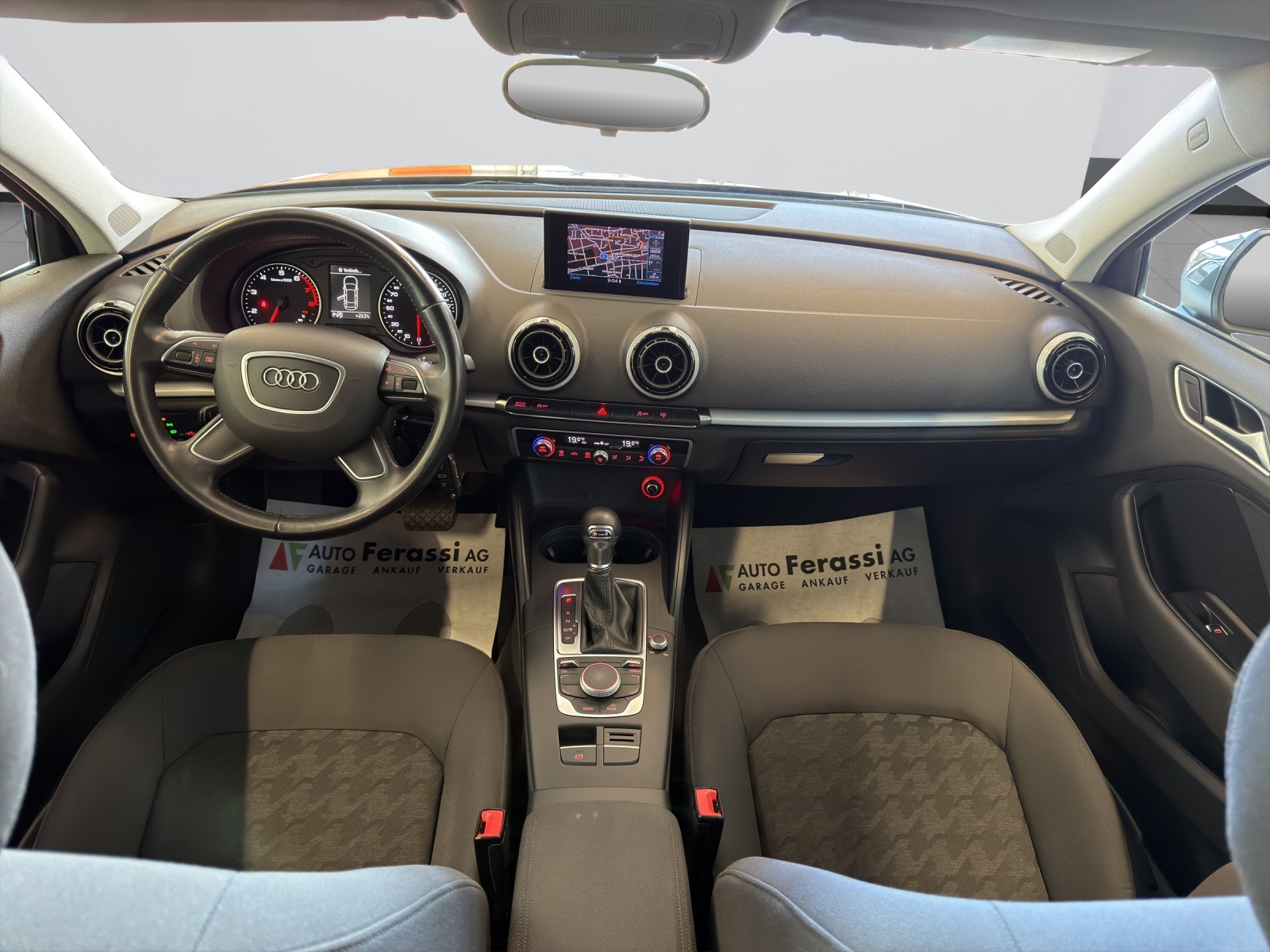 AUDI A3 Limousine 1.4 TFSI Attraction S-tronic-image-11