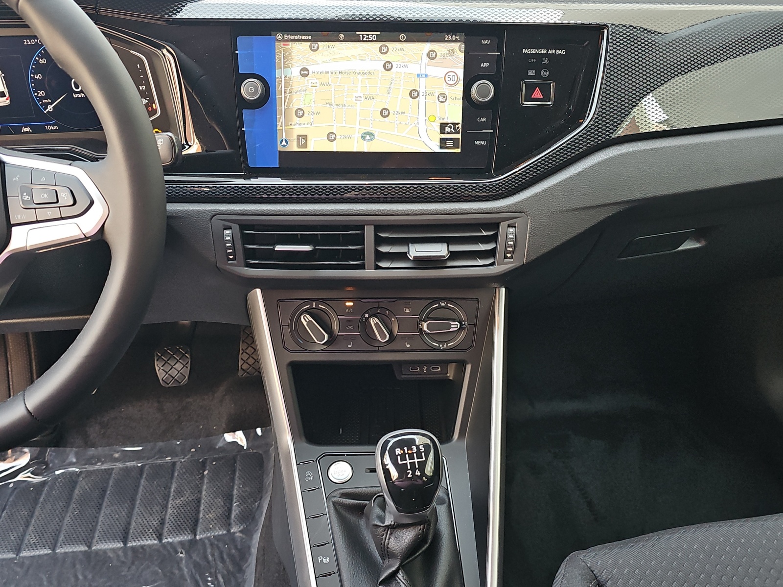VW Polo 1.0 TSI Life-image-10