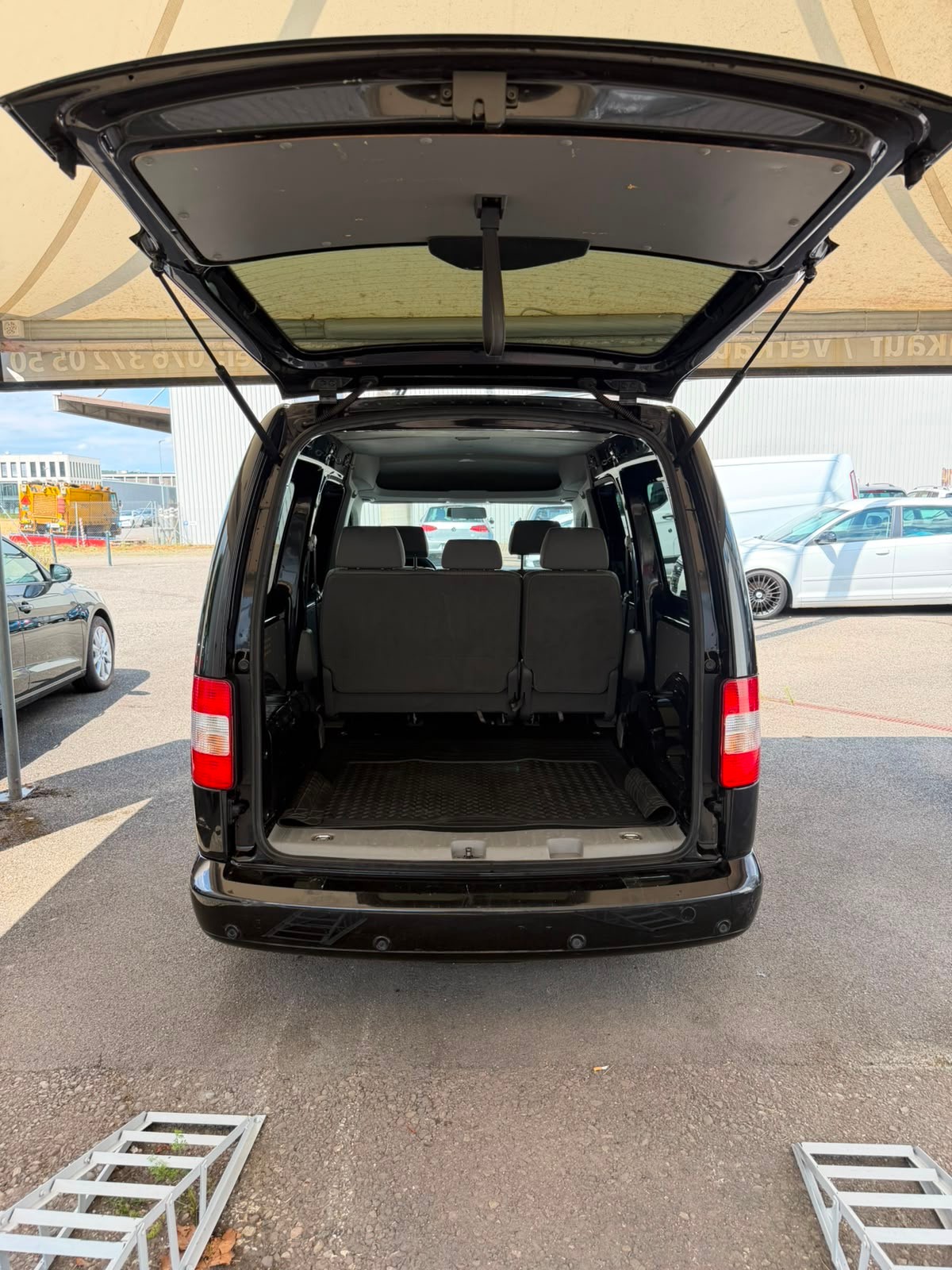 VW Caddy Maxi 2.0 EcoFuel-image-6