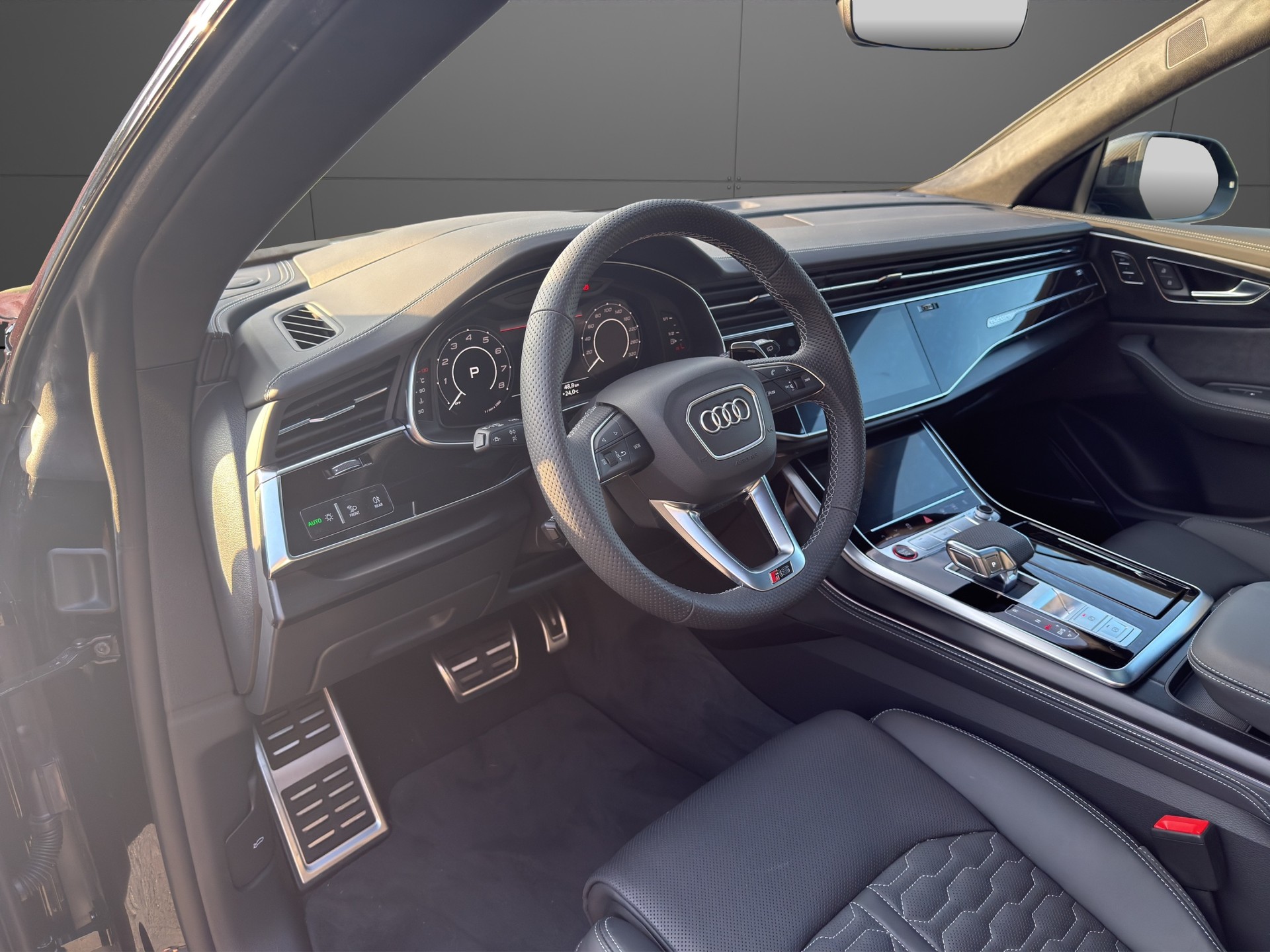 AUDI RSQ8 performance quattro-image-8