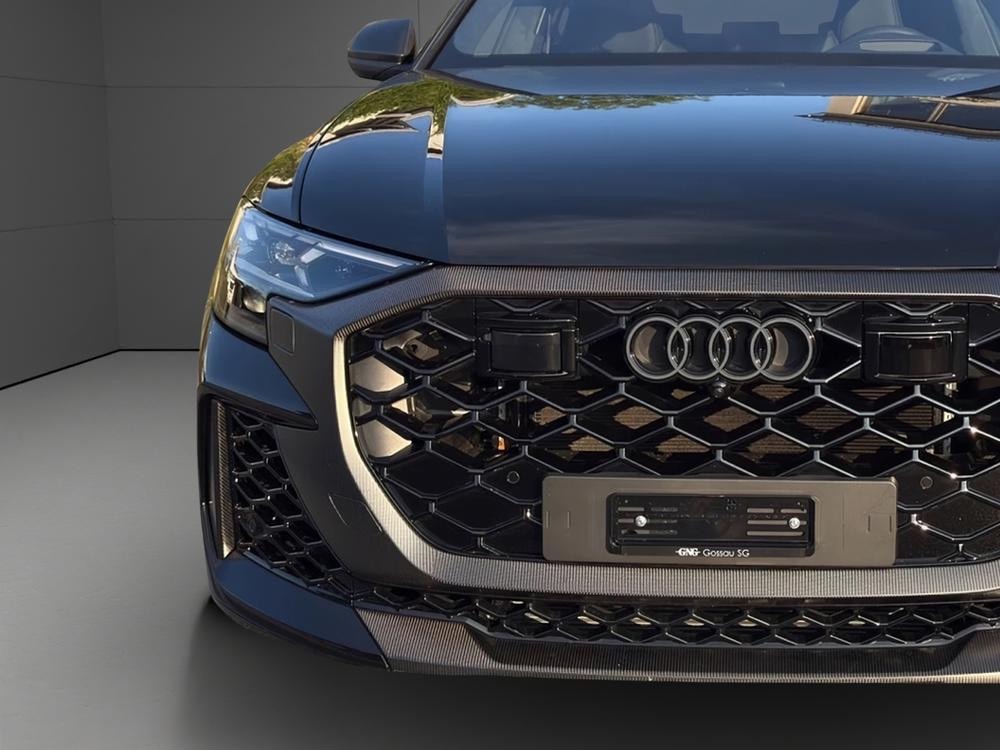 AUDI RSQ8 performance quattro