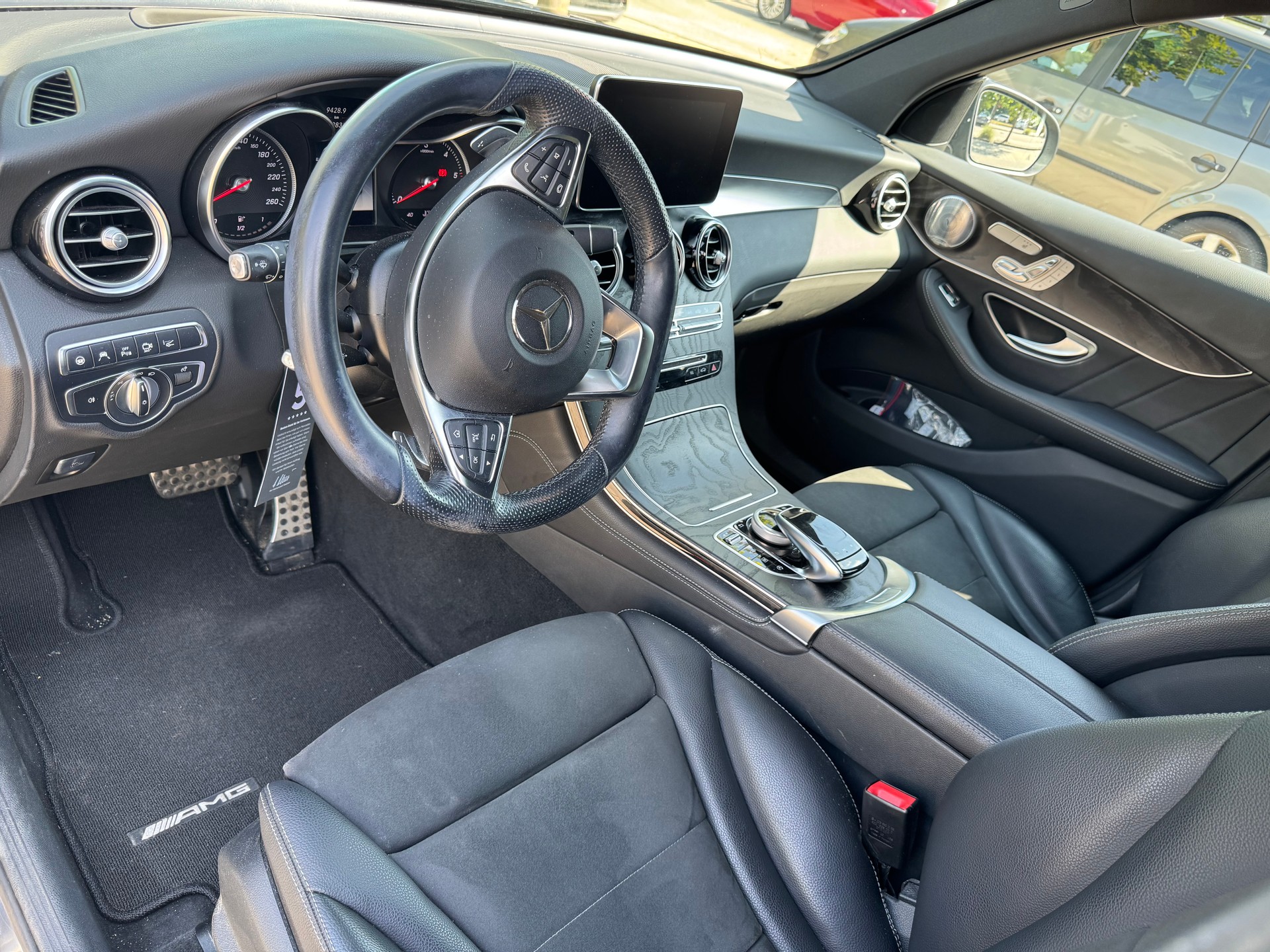 MERCEDES-BENZ GLC 350 d AMG Line 4m-image-4