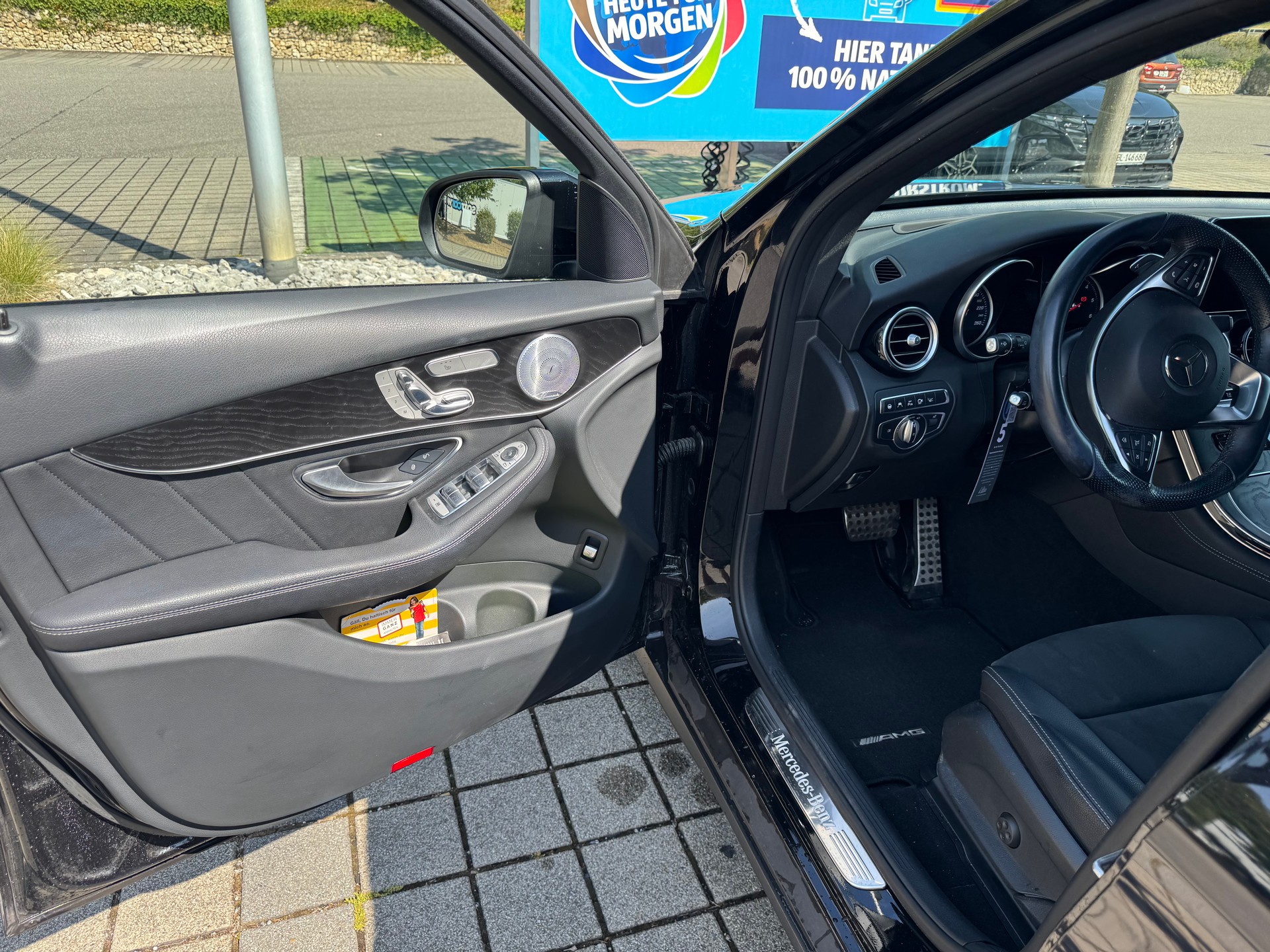 MERCEDES-BENZ GLC 350 d AMG Line 4m-image-5