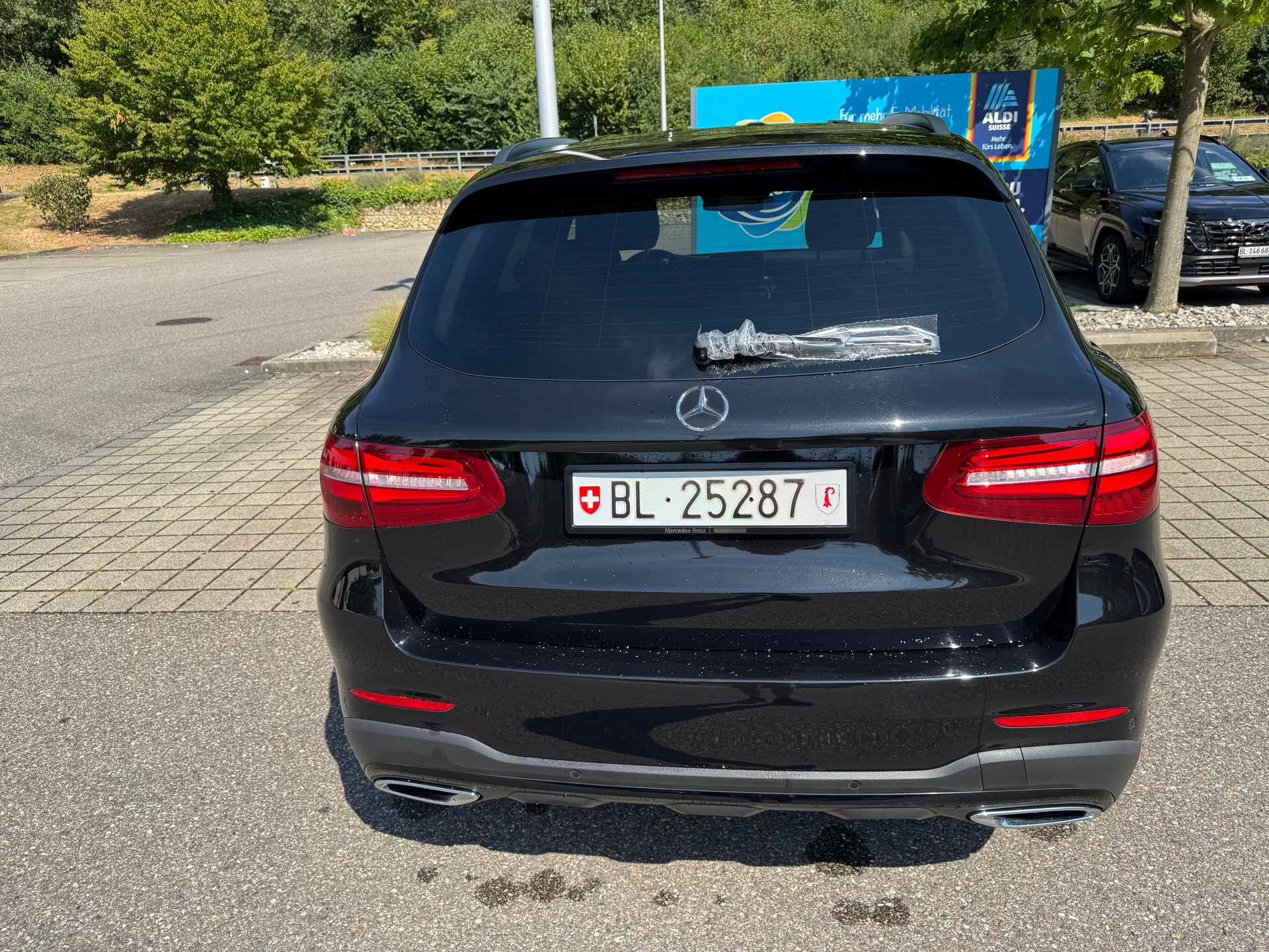 MERCEDES-BENZ GLC 350 d AMG Line 4m-image-3