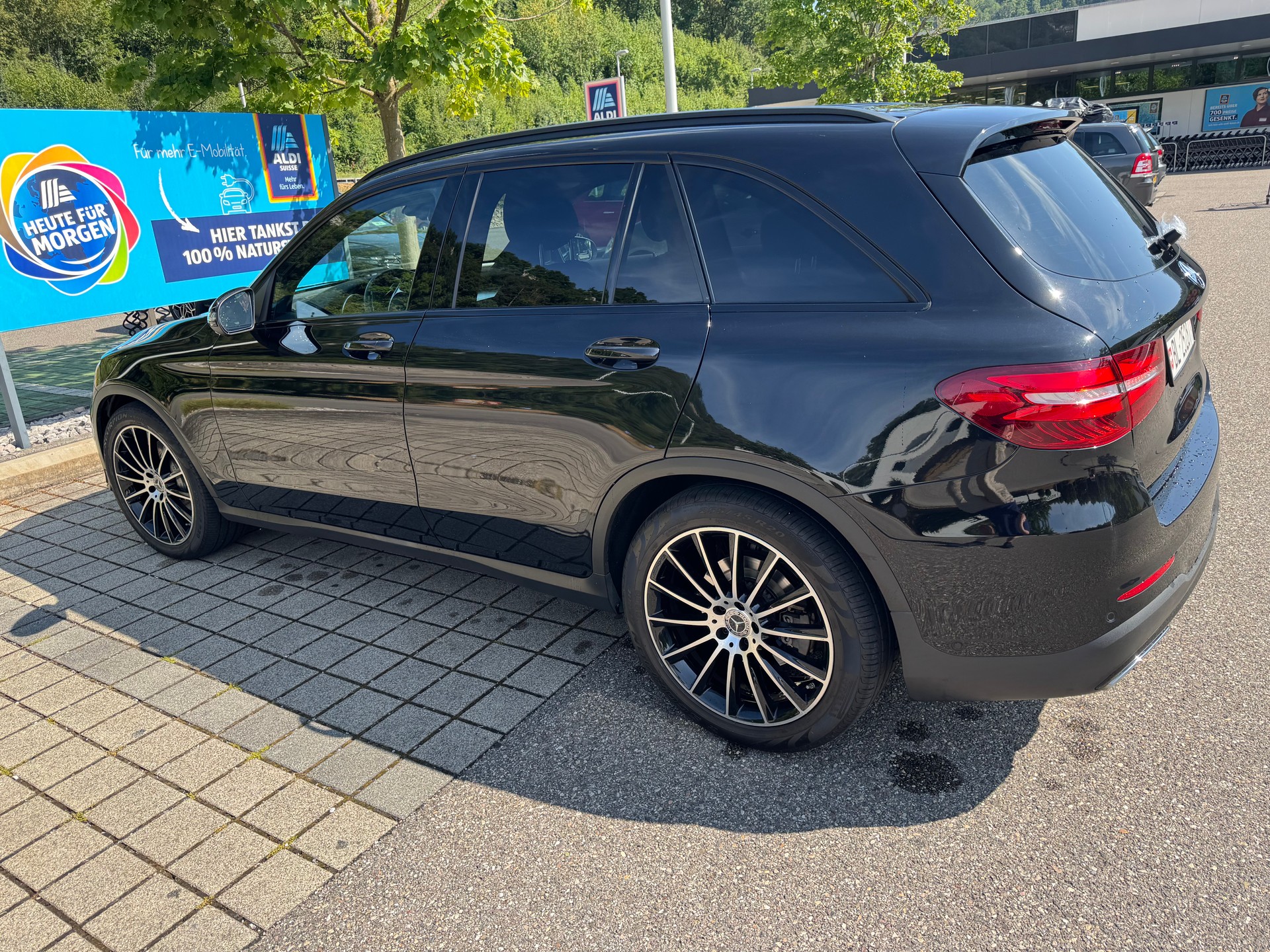 MERCEDES-BENZ GLC 350 d AMG Line 4m-image-0