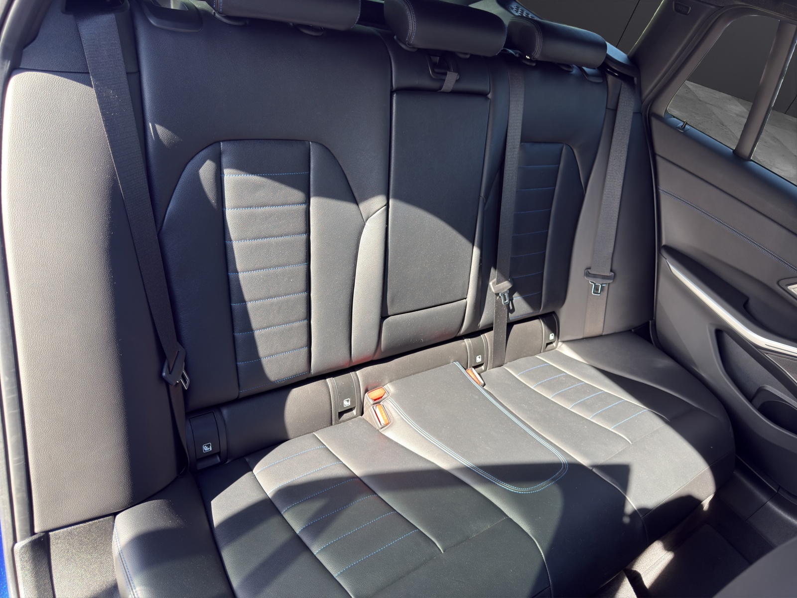 BMW M340d xDrive Touring-image-11