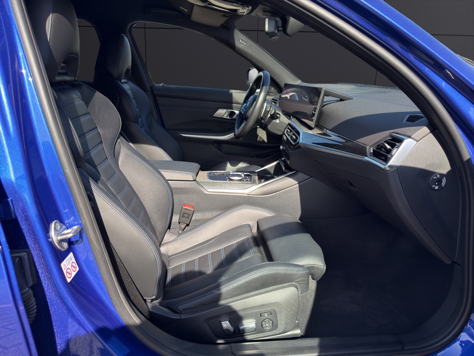 BMW M340d xDrive Touring-image-10