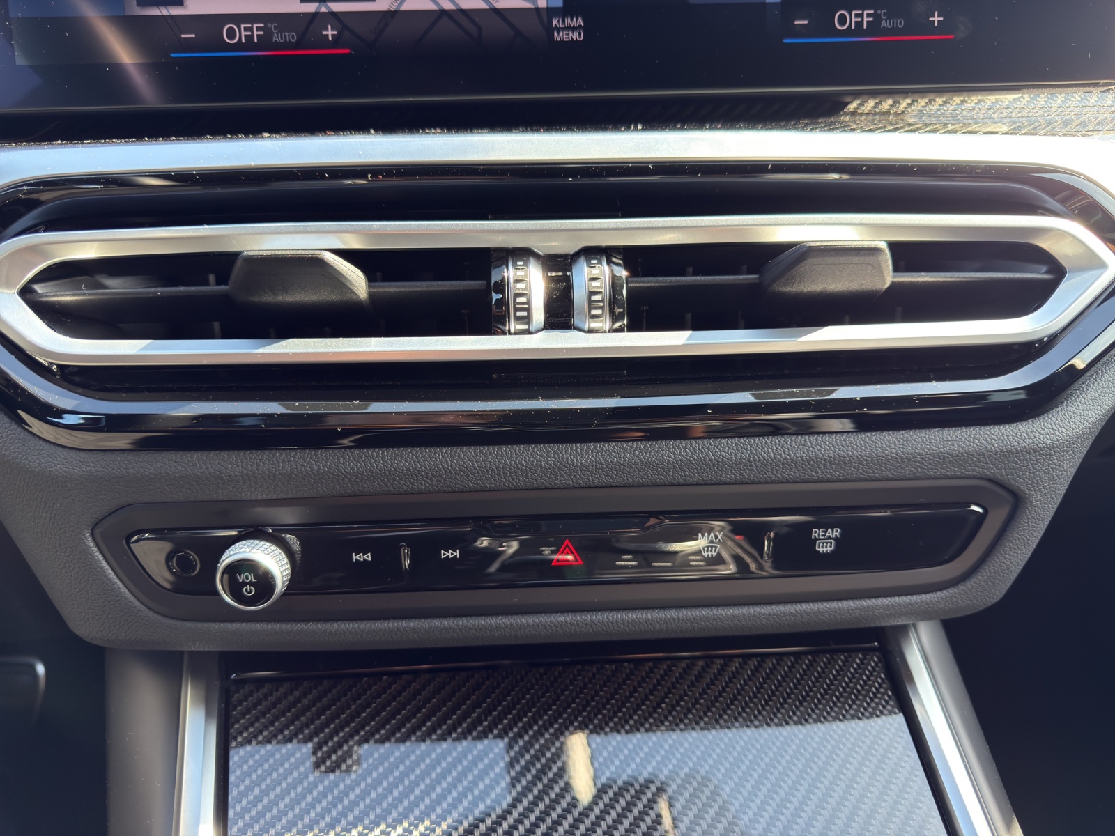 BMW M340d xDrive Touring-image-16