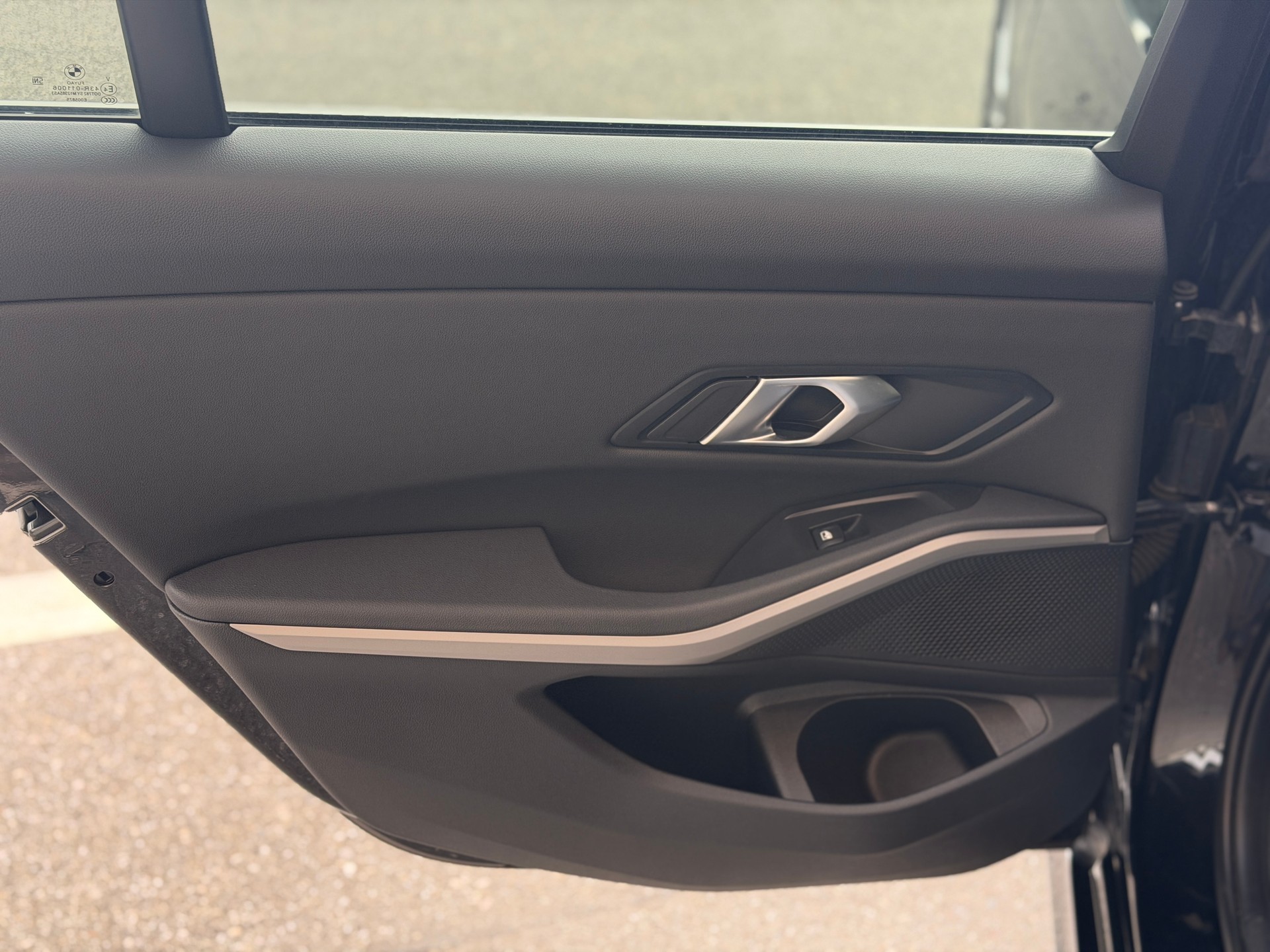 BMW 320d xDrive 48V Touring Steptronic-image-21