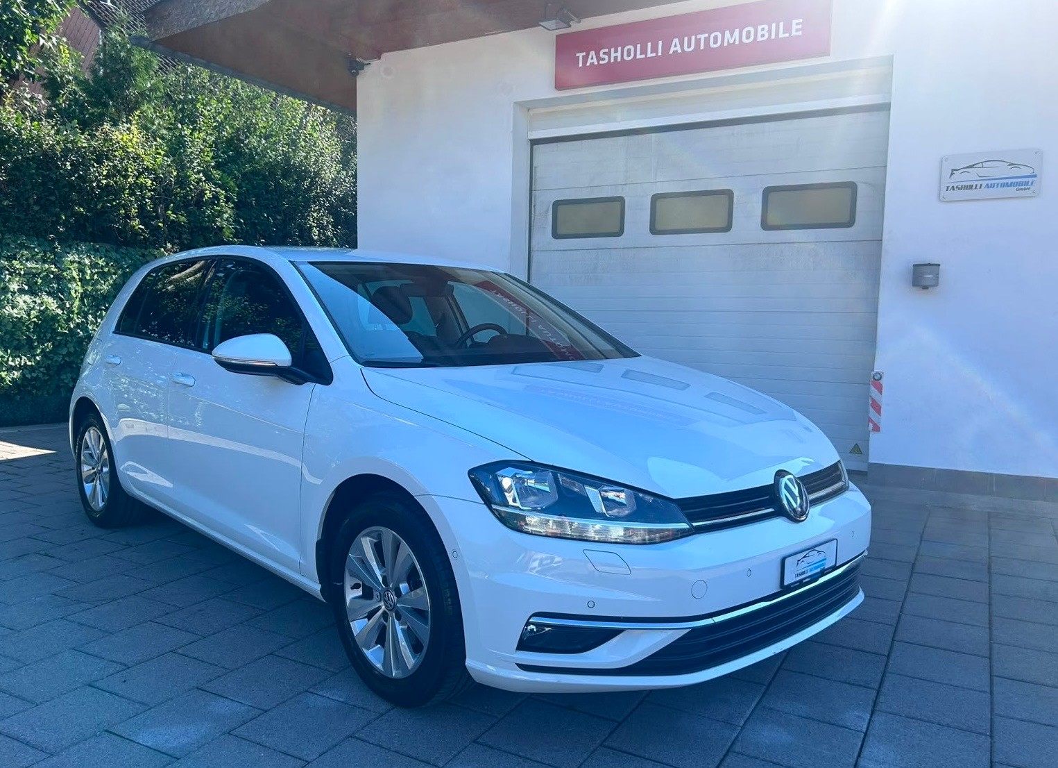 VW Golf 2.0 TDI Highline 4Motion-image-0