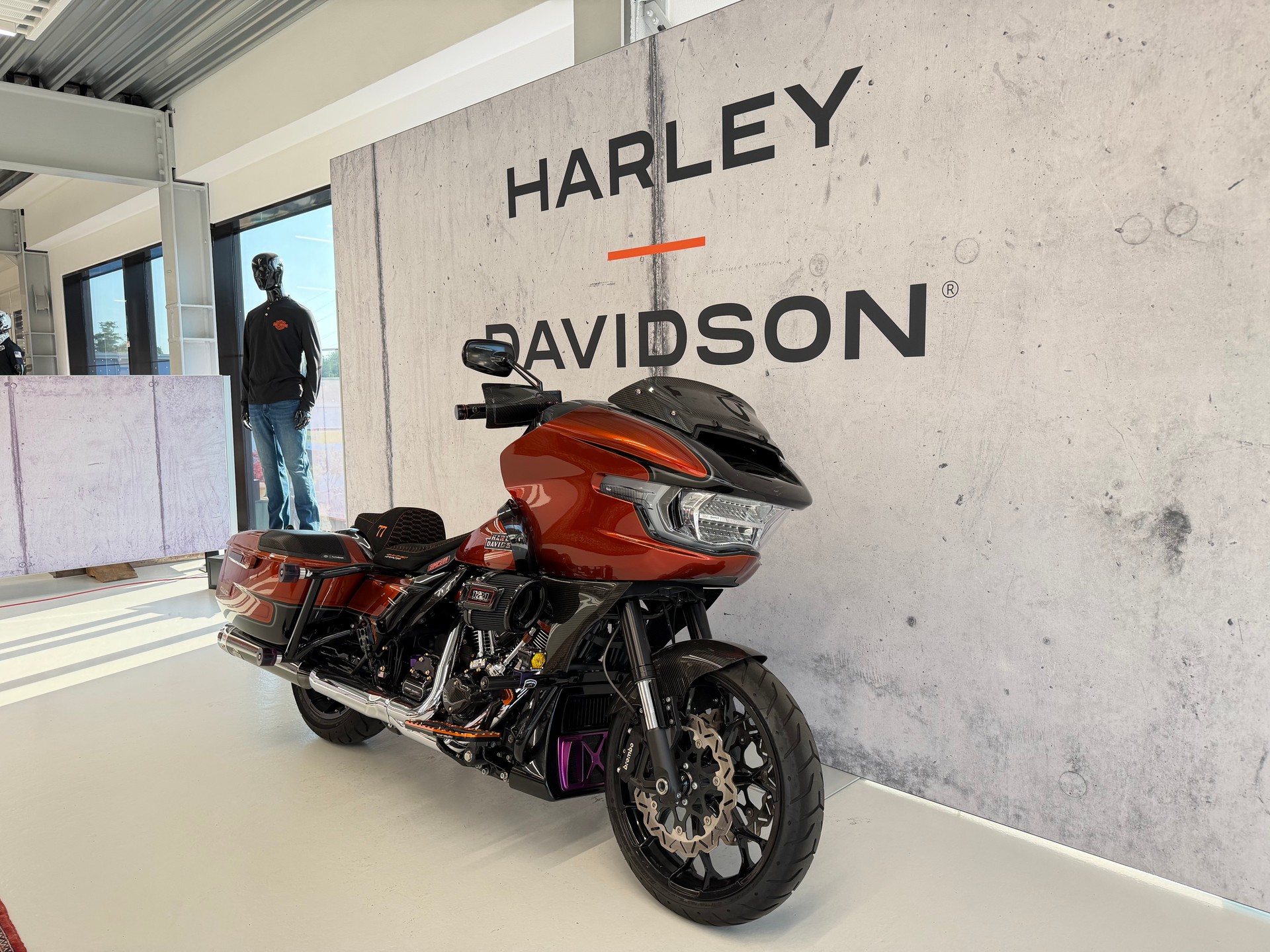 HARLEY-DAVIDSON FLTRXSTSE Road Glide 121 CVO-showroom-element-1