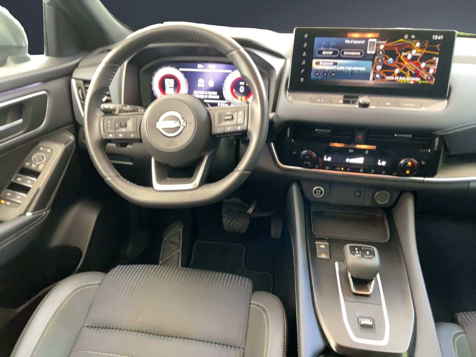 NISSAN Qashqai 1.3 MHEV Tekna-image-9