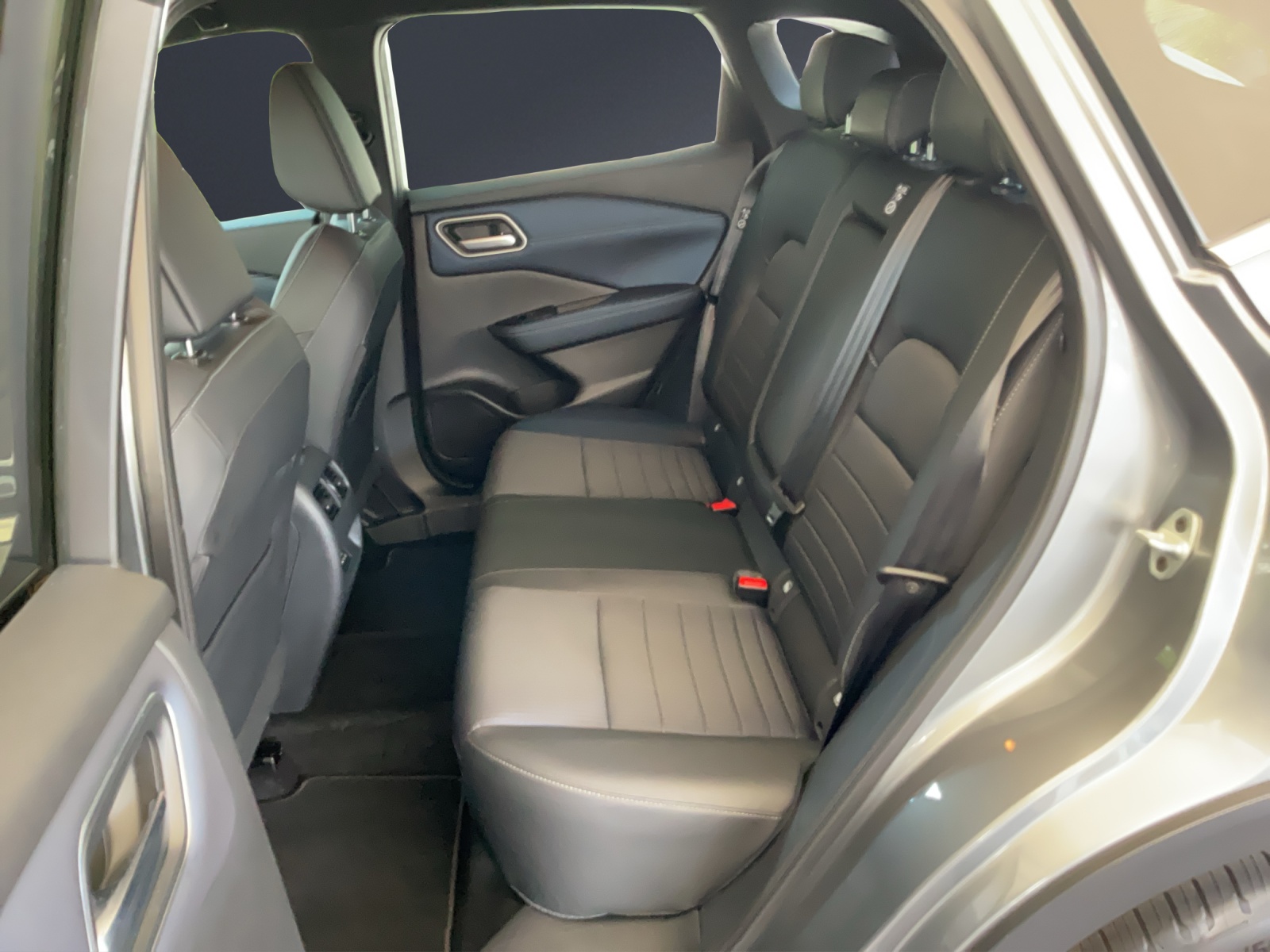 NISSAN Qashqai 1.3 MHEV Tekna-image-11