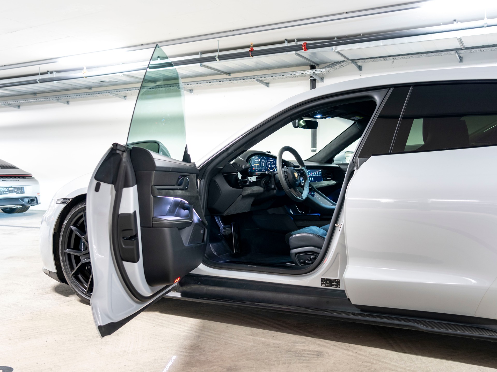 PORSCHE Taycan GTS Sport Turismo Performance Plus 93,4kWh-image-11