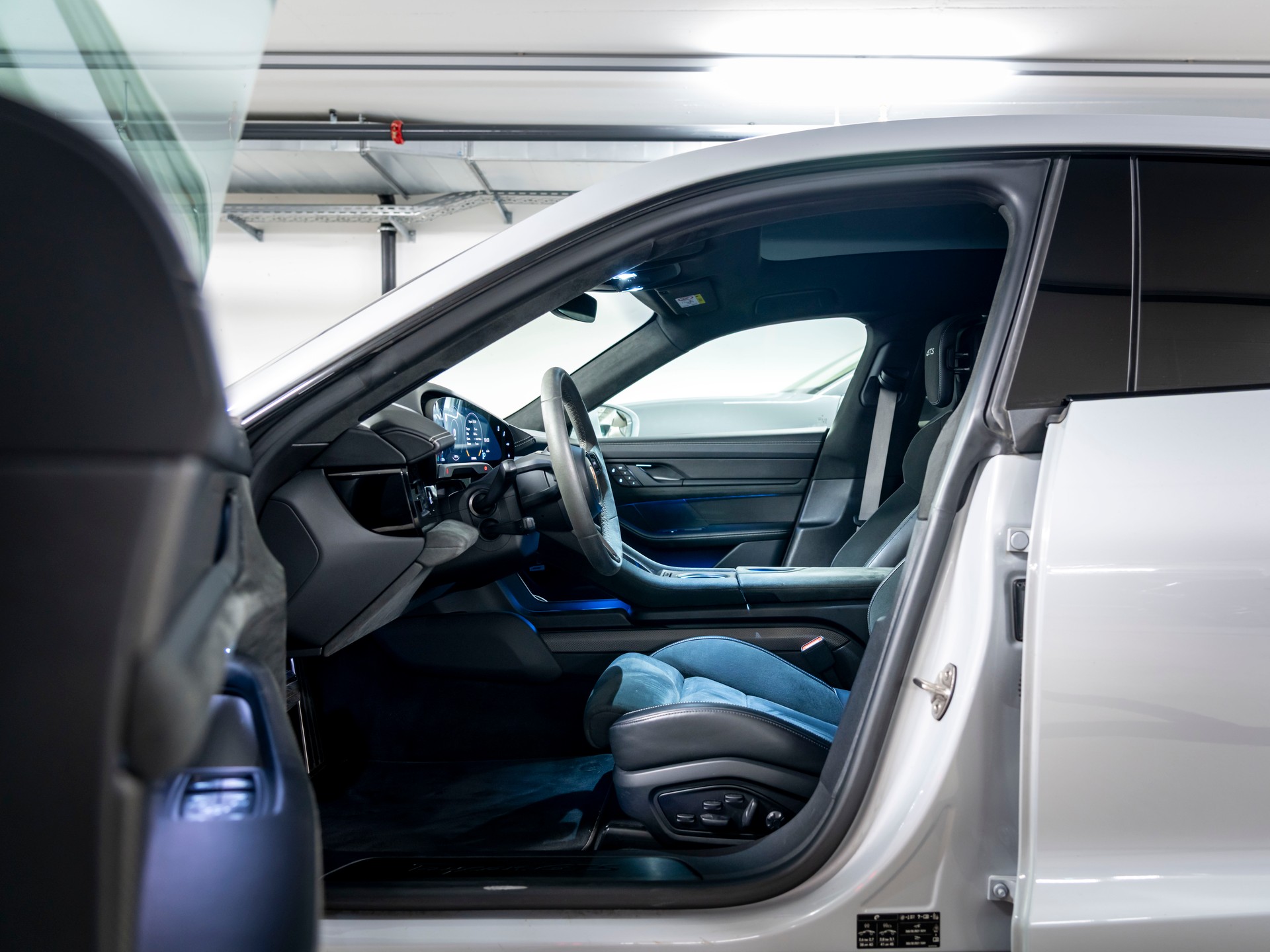 PORSCHE Taycan GTS Sport Turismo Performance Plus 93,4kWh-image-12