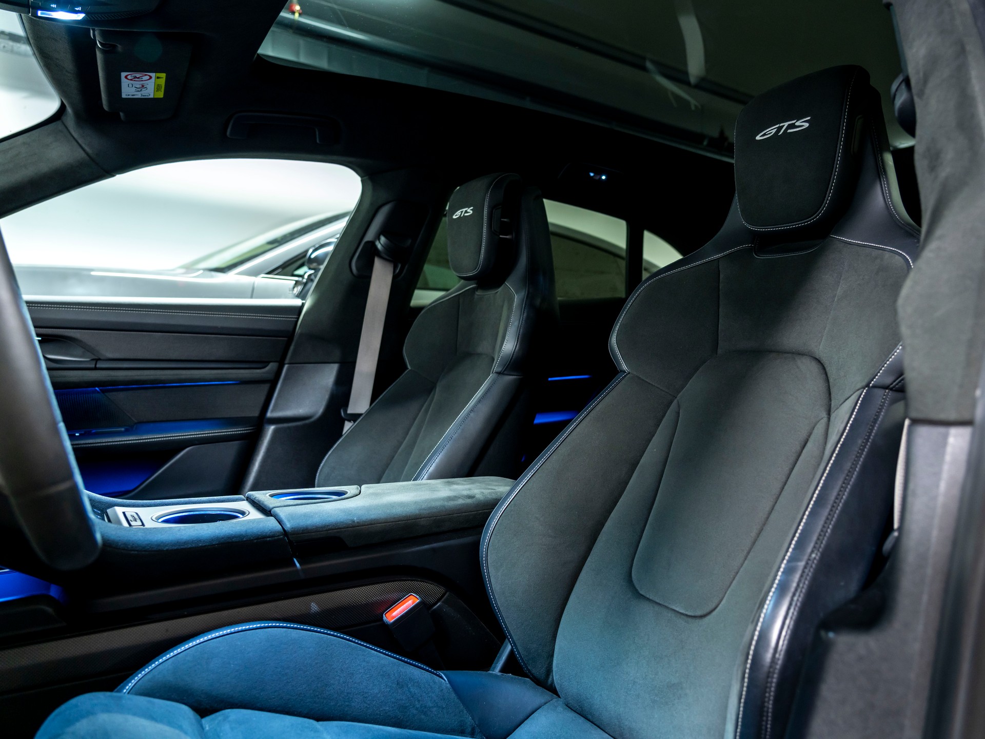 PORSCHE Taycan GTS Sport Turismo Performance Plus 93,4kWh-image-17