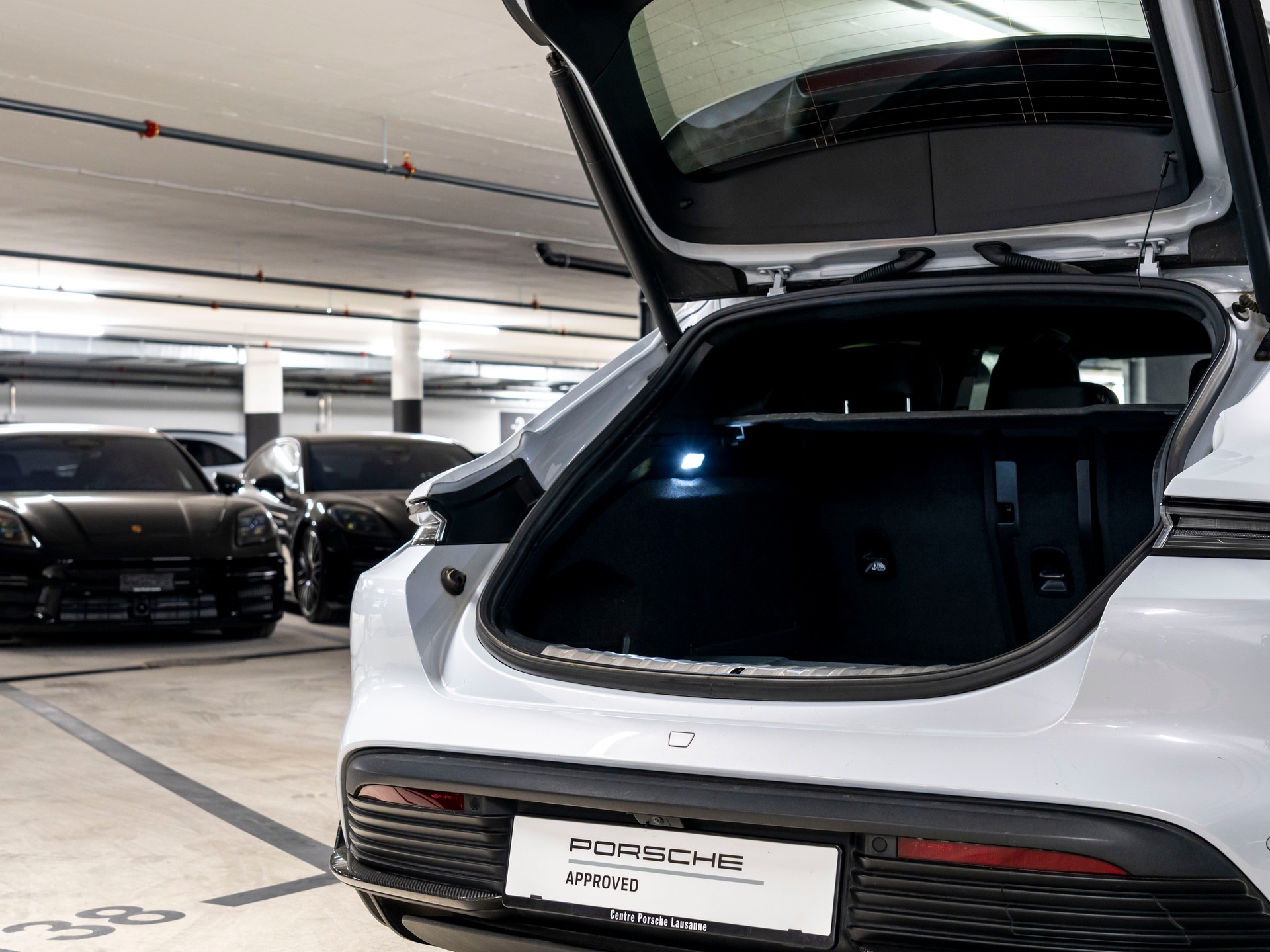 PORSCHE Taycan GTS Sport Turismo Performance Plus 93,4kWh-image-10