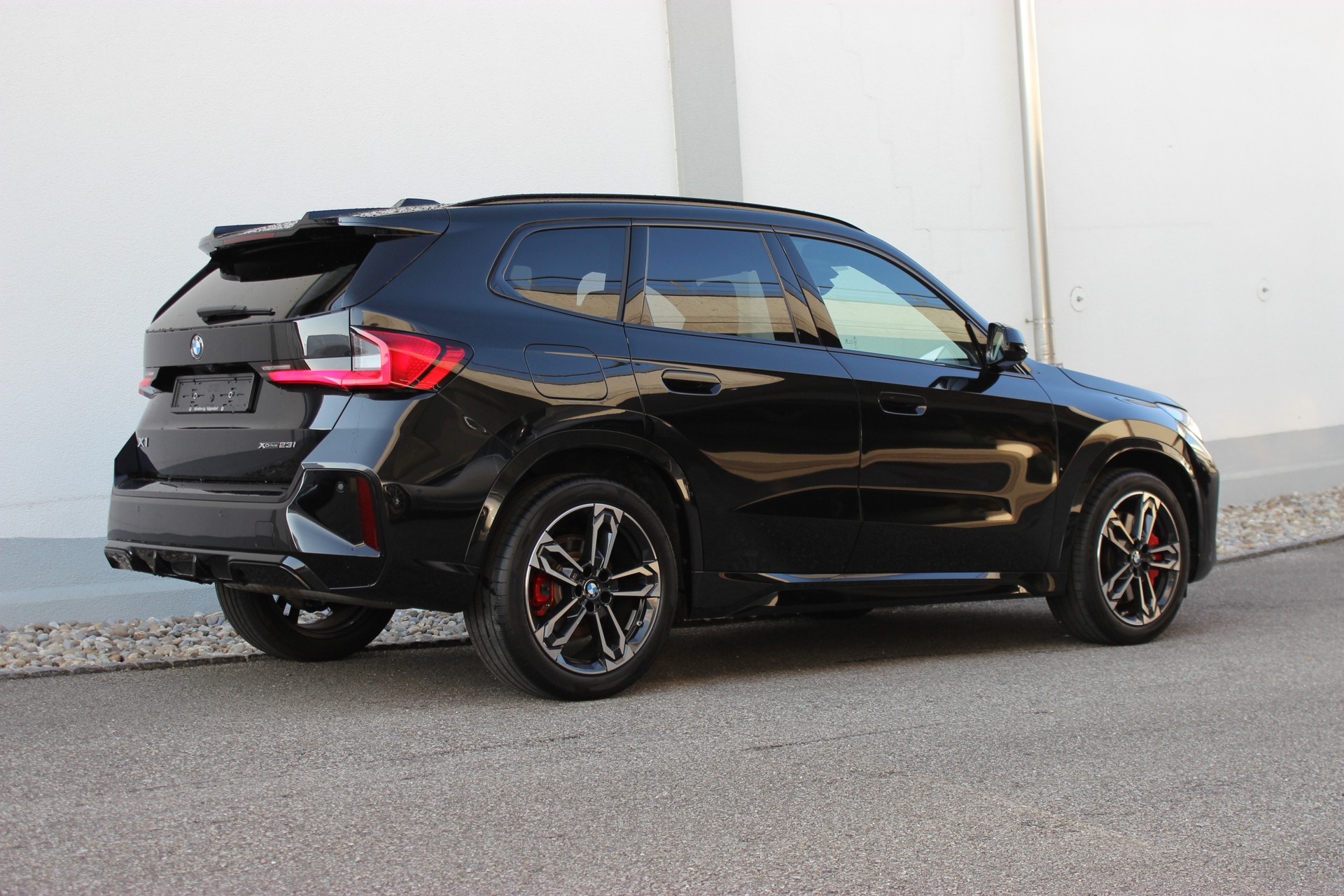 BMW X1 xDrive 23i 48V M Sport Pro-image-2