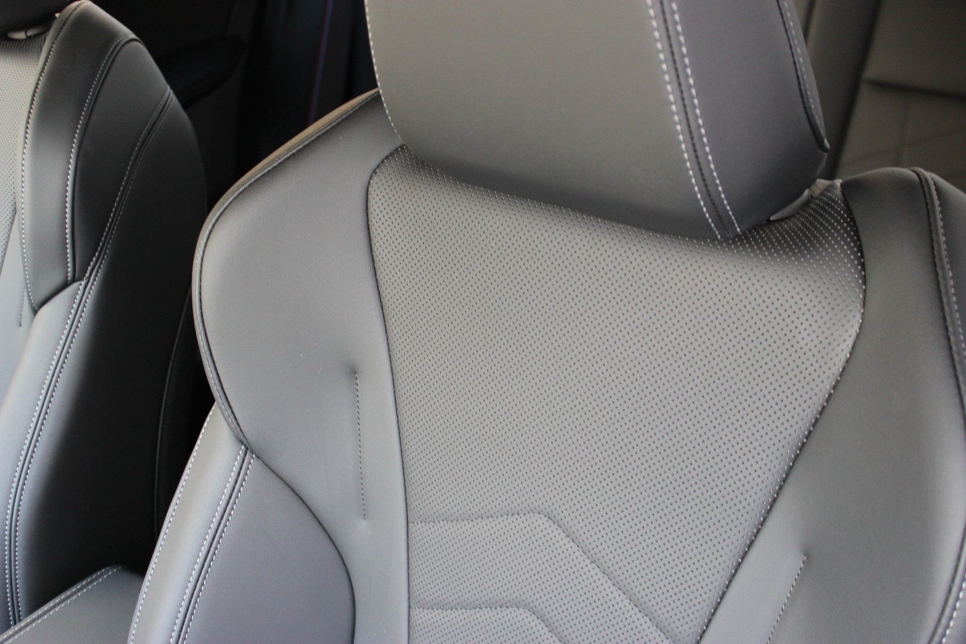 BMW X1 xDrive 23i 48V M Sport Pro-image-10