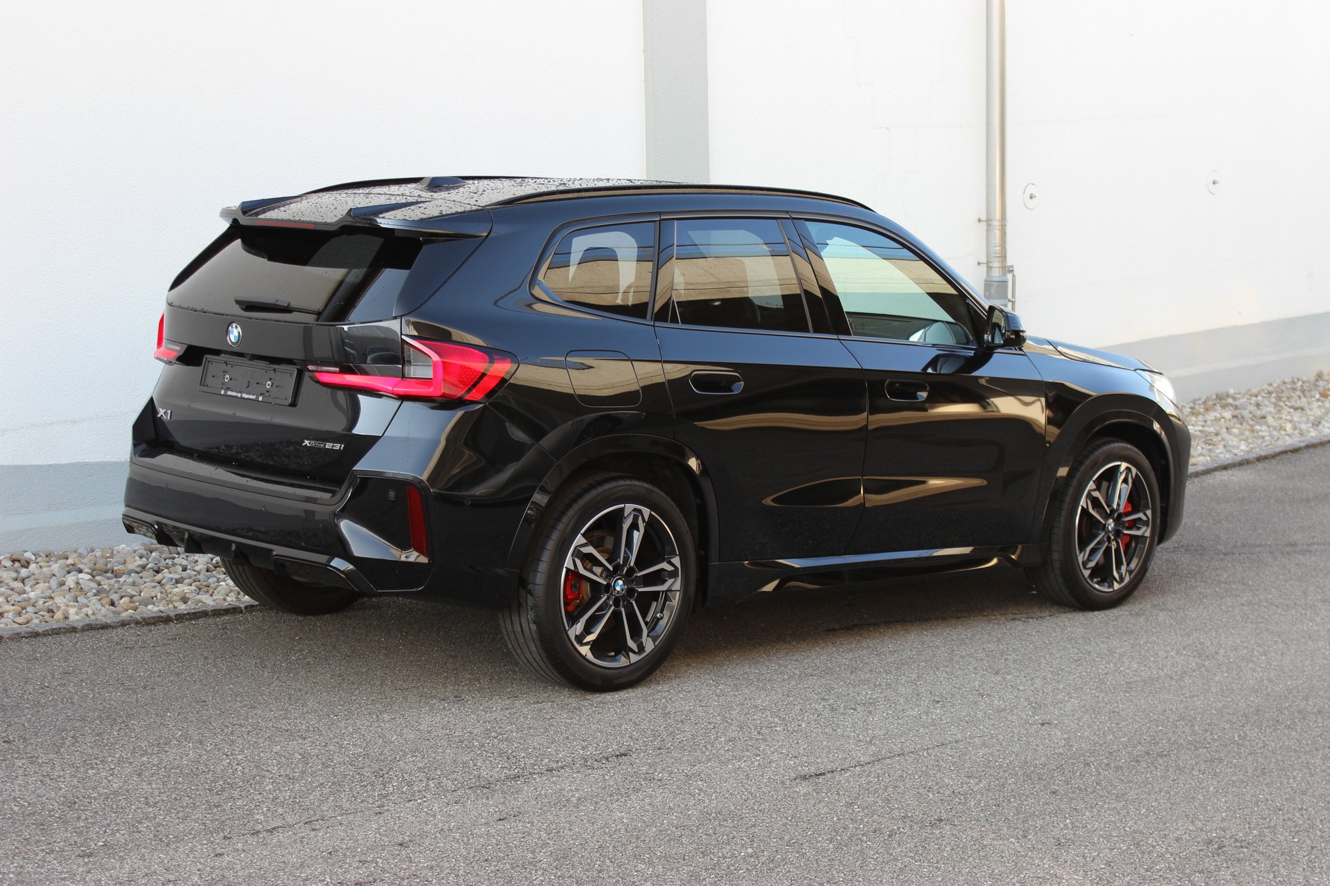 BMW X1 xDrive 23i 48V M Sport Pro-image-4