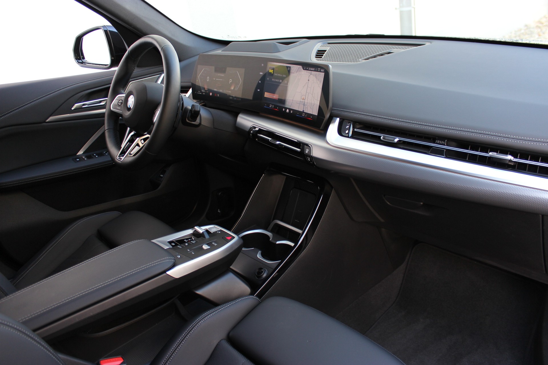 BMW X1 xDrive 23i 48V M Sport Pro-image-1