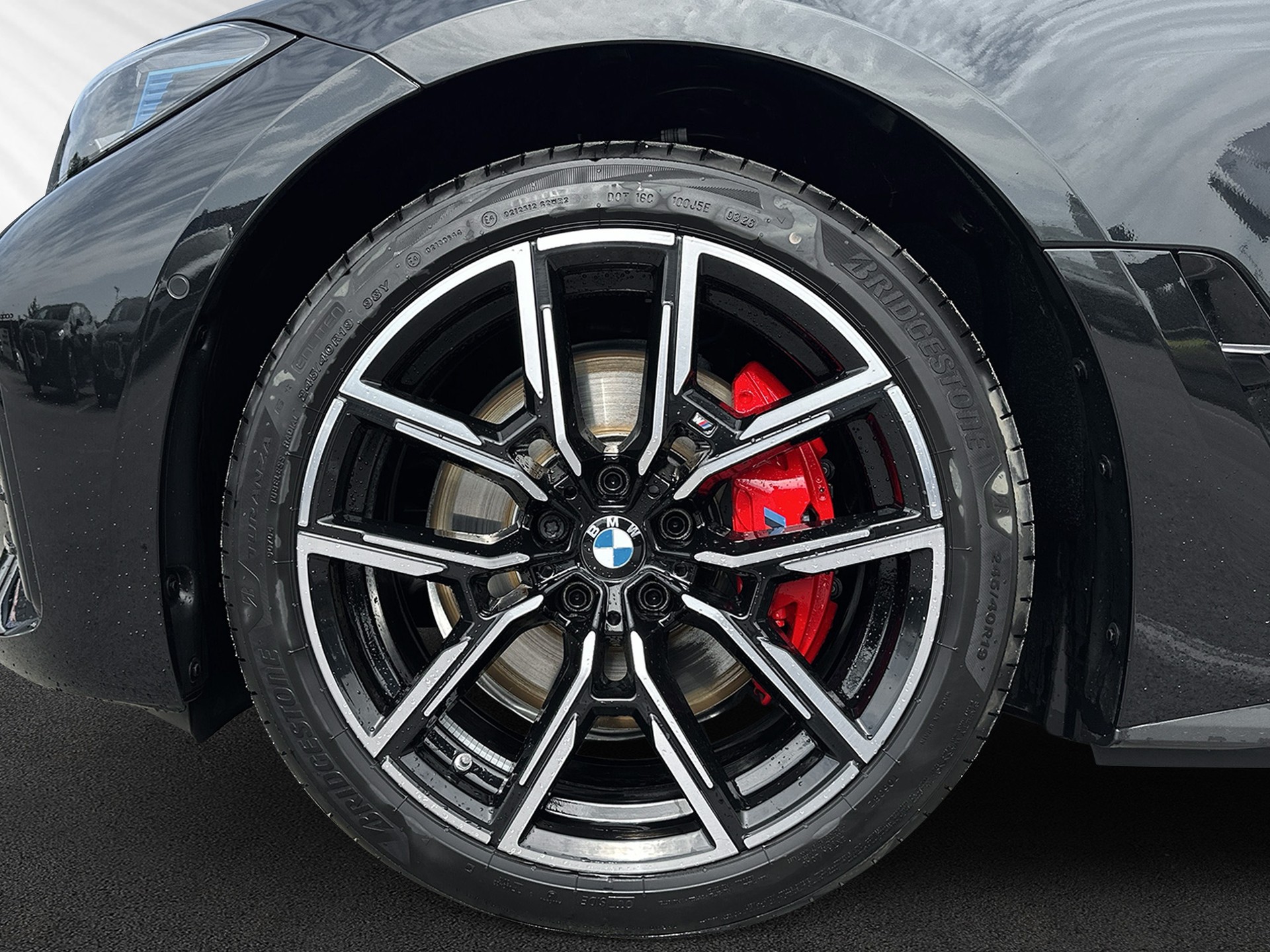 BMW i4 xDrive 40 M Sport Pro-image-8