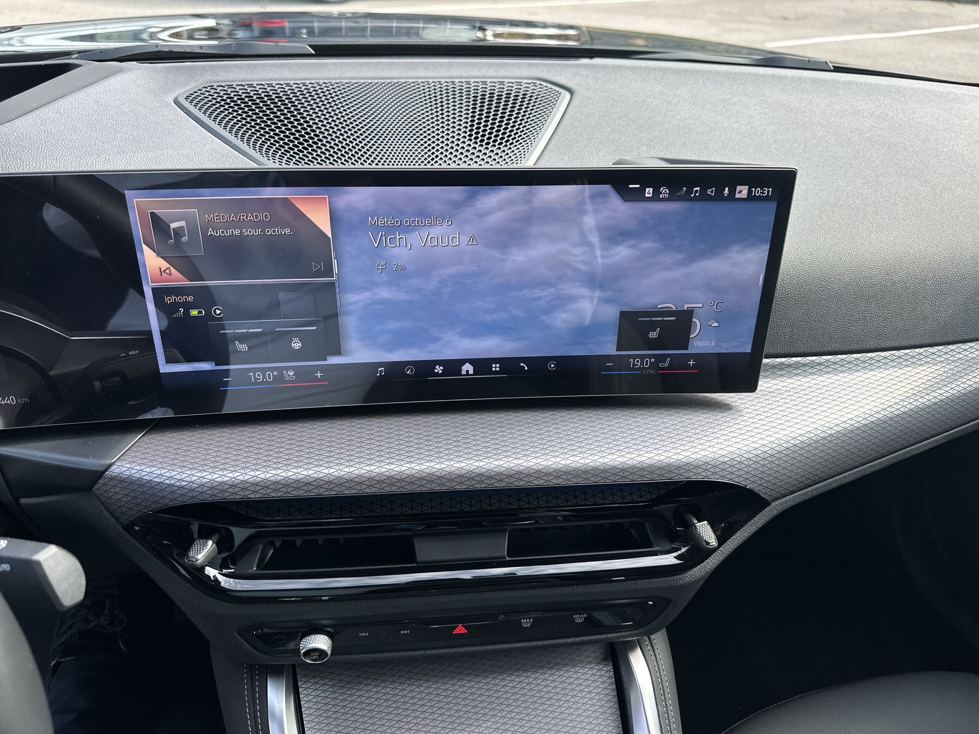 BMW i4 xDrive 40 M Sport Pro-image-10