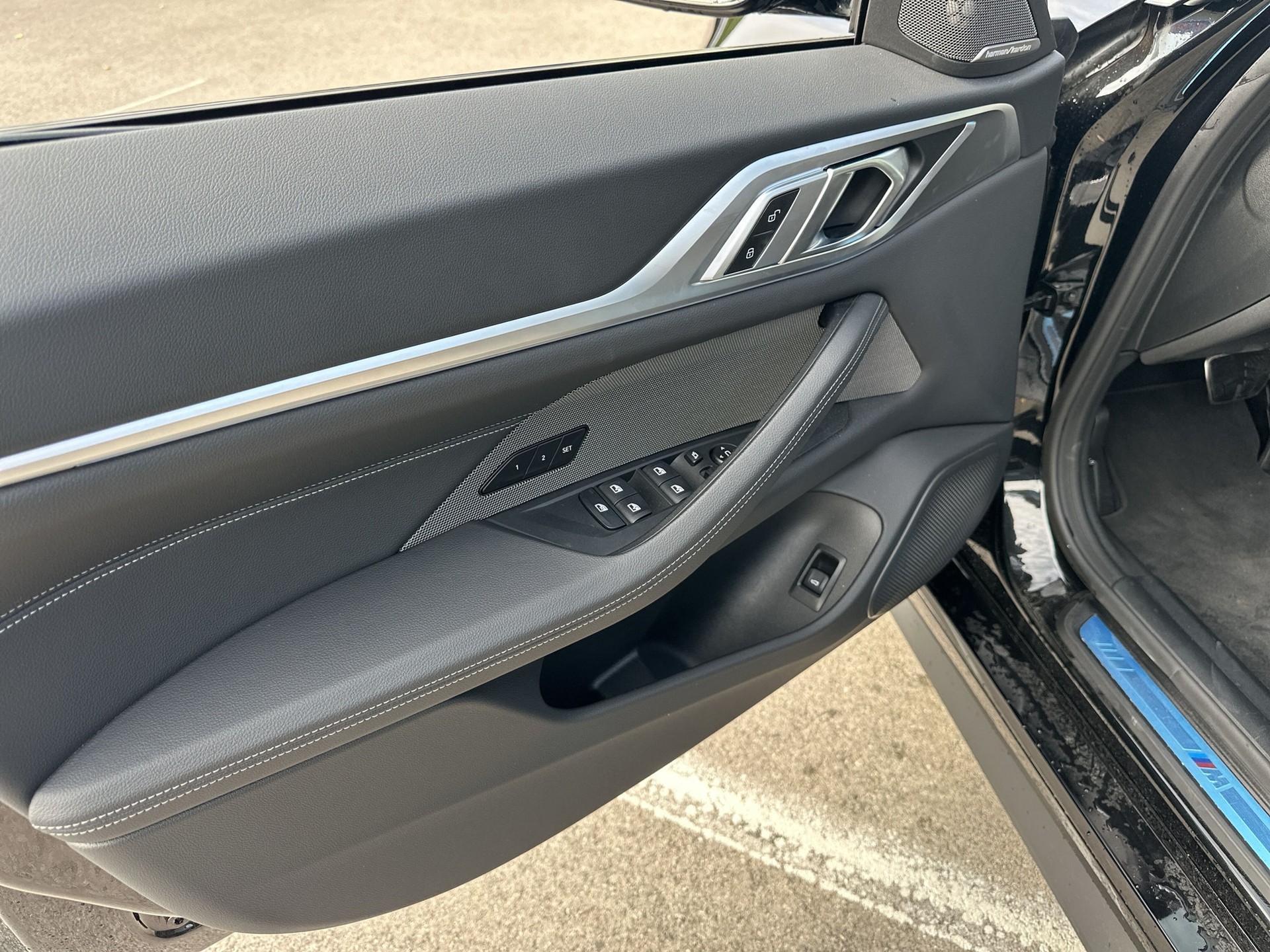 BMW i4 xDrive 40 M Sport Pro-image-16