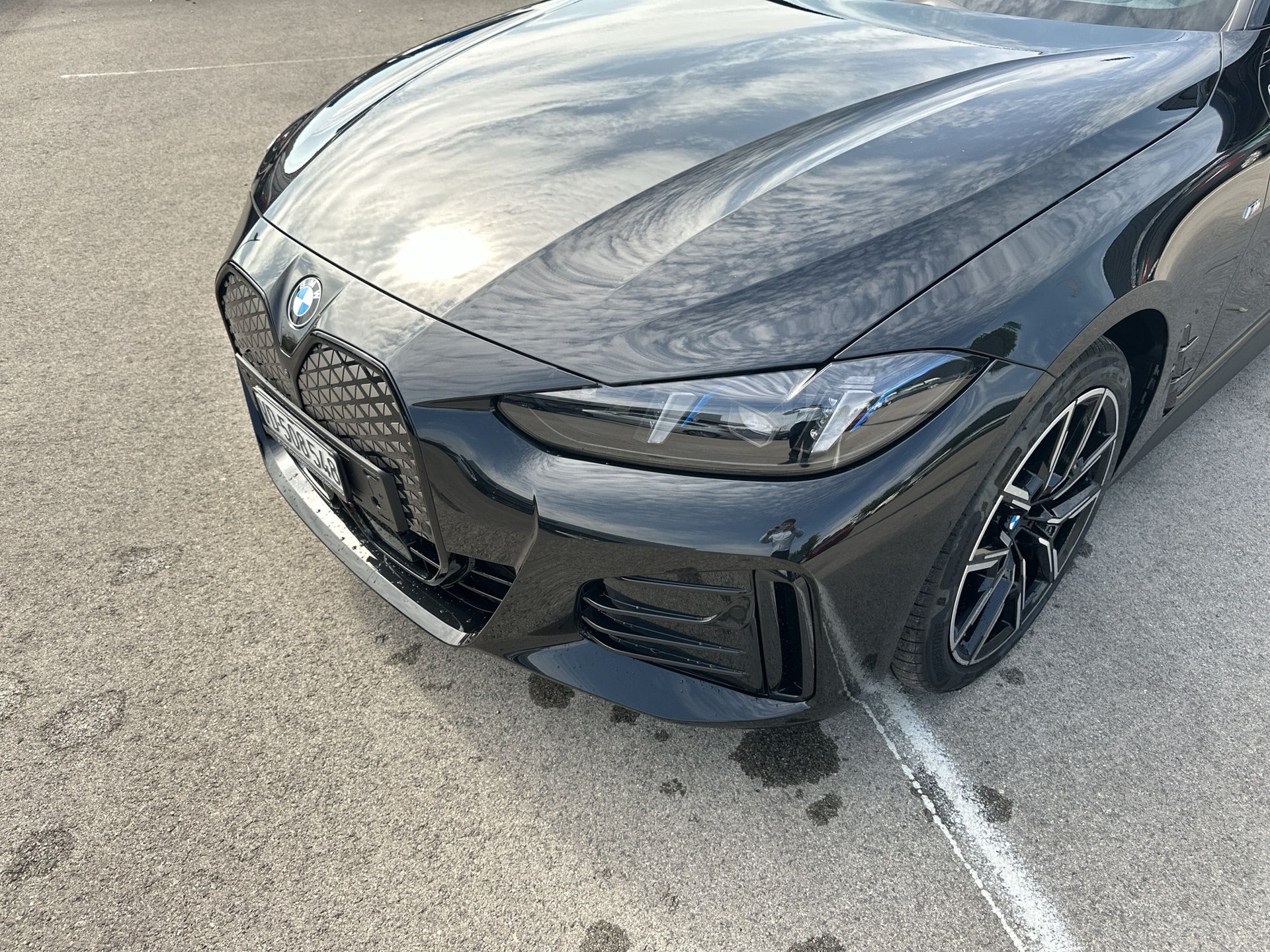 BMW i4 xDrive 40 M Sport Pro-image-17