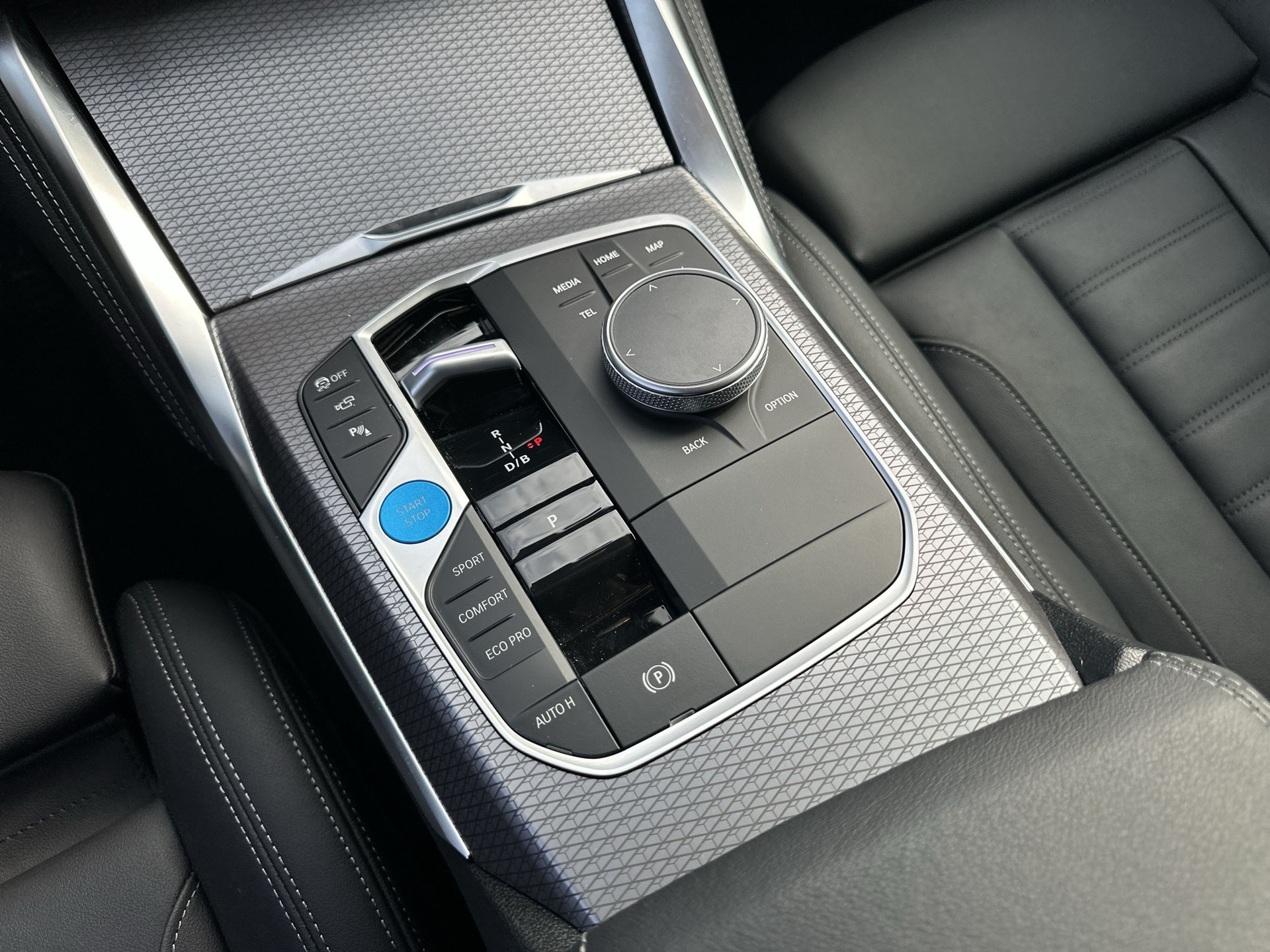 BMW i4 xDrive 40 M Sport Pro-image-12