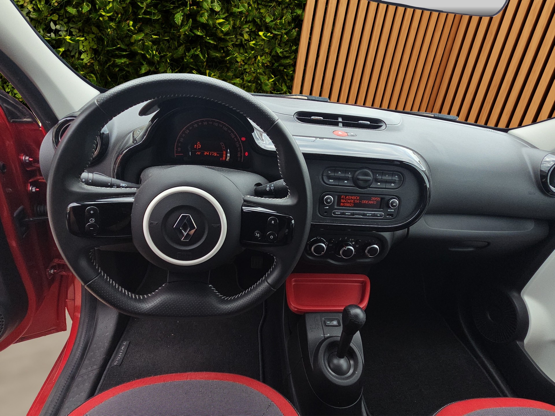 RENAULT Twingo 0.9 90th Anniversary EDC-image-8