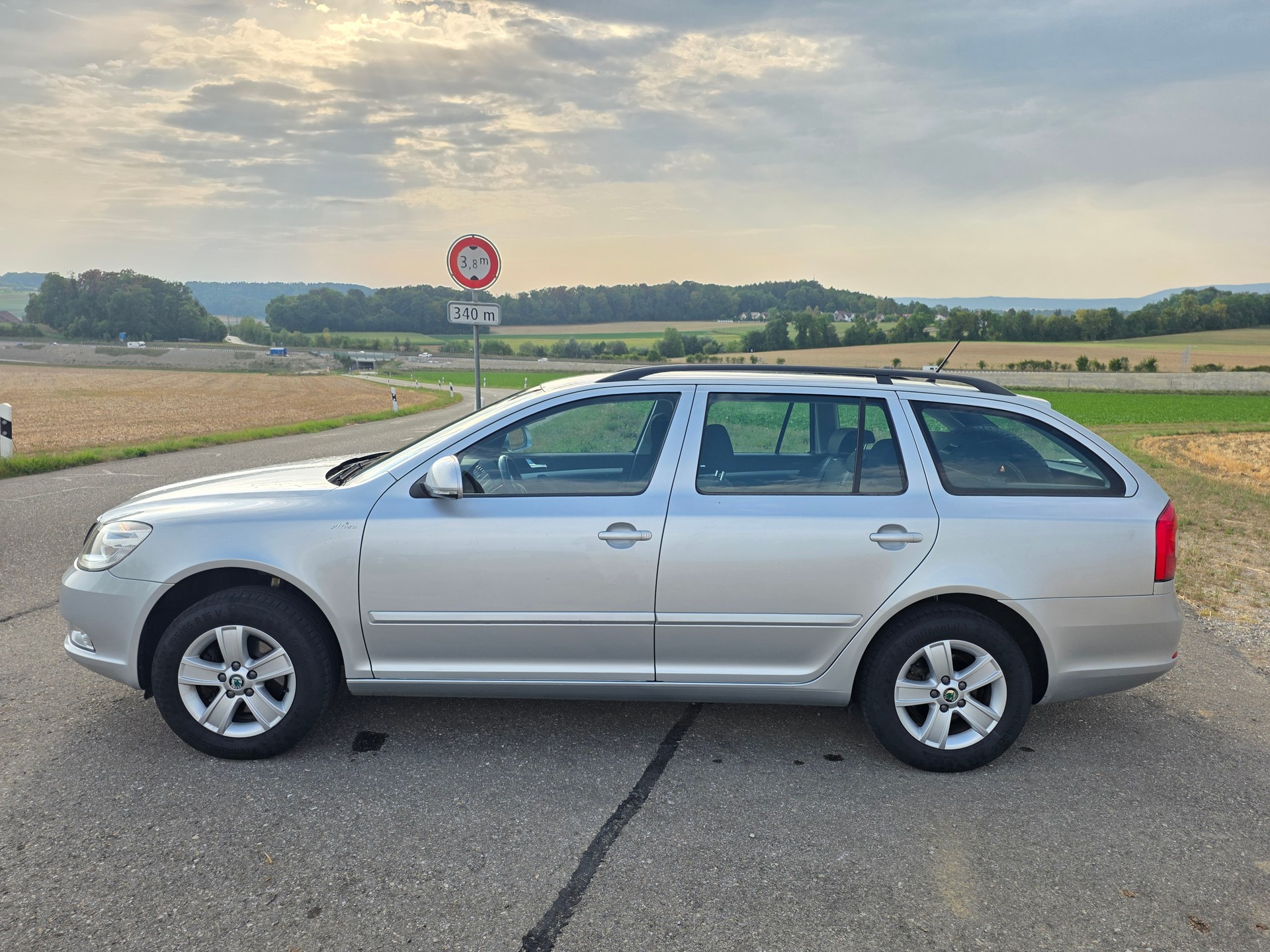 SKODA Octavia Combi 2.0 TDI Swiss Adventure 4x4 DSG-image-7