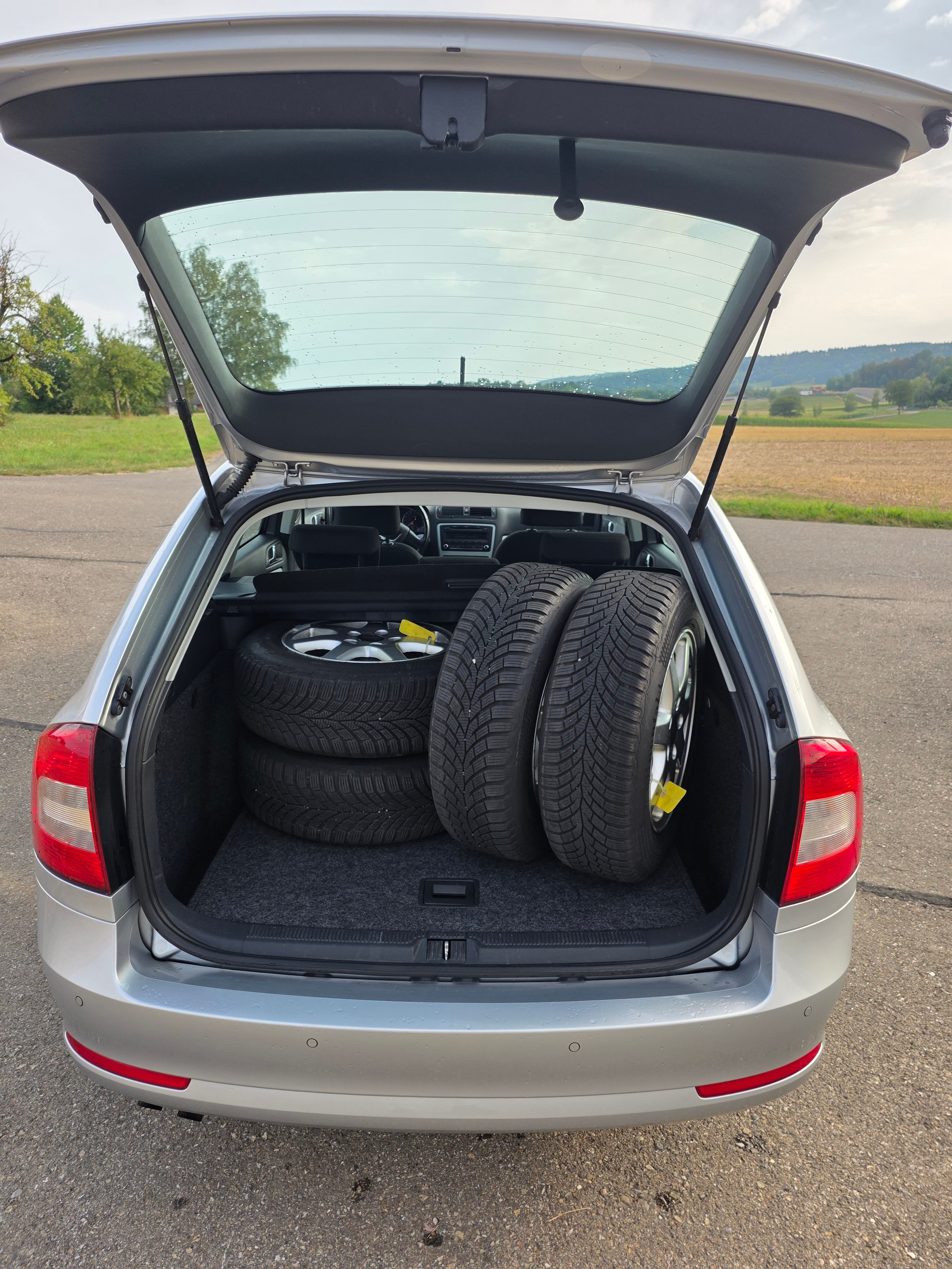 SKODA Octavia Combi 2.0 TDI Swiss Adventure 4x4 DSG-image-5