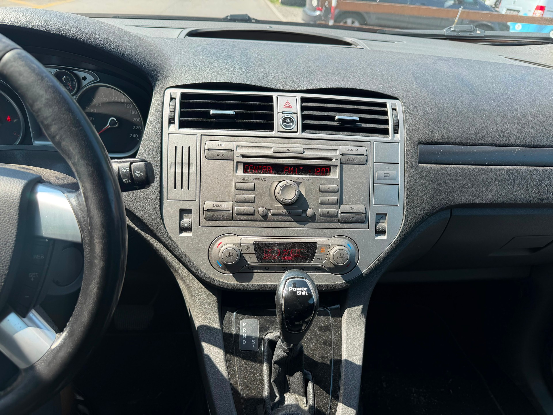 FORD Kuga 2.0 TDCi Titanium S 4WD PowerShift-image-8