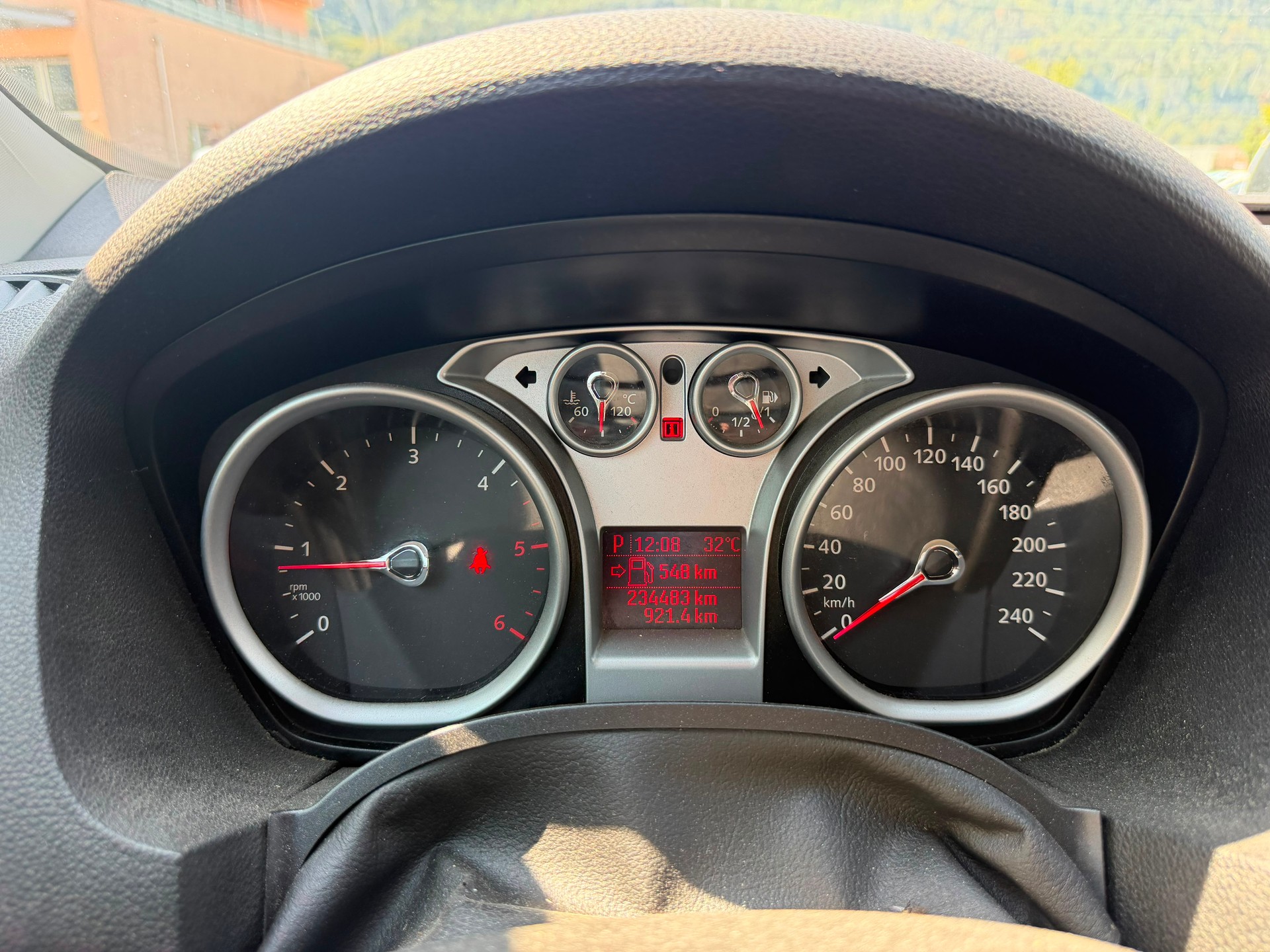 FORD Kuga 2.0 TDCi Titanium S 4WD PowerShift-image-9