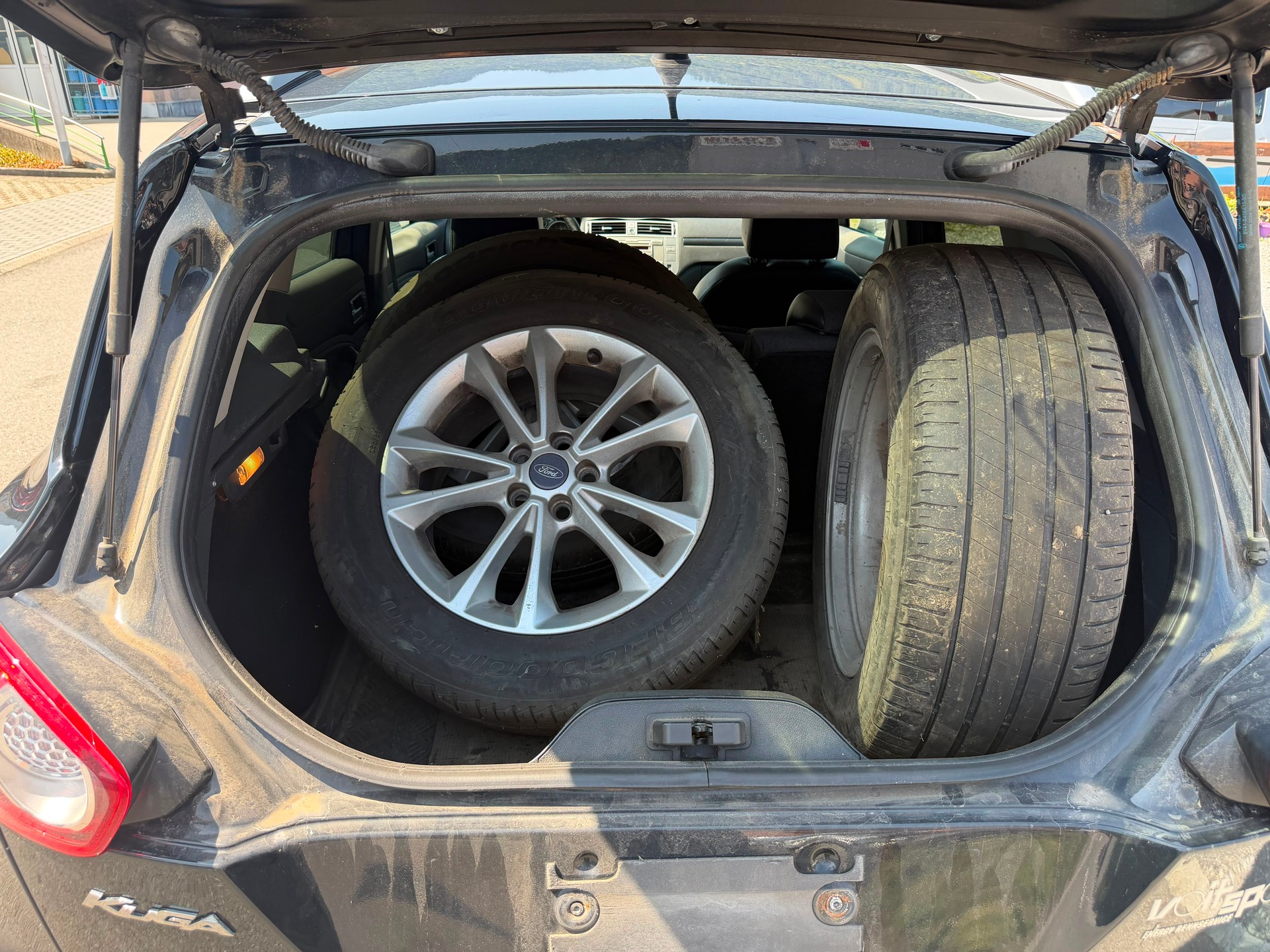 FORD Kuga 2.0 TDCi Titanium S 4WD PowerShift-image-3
