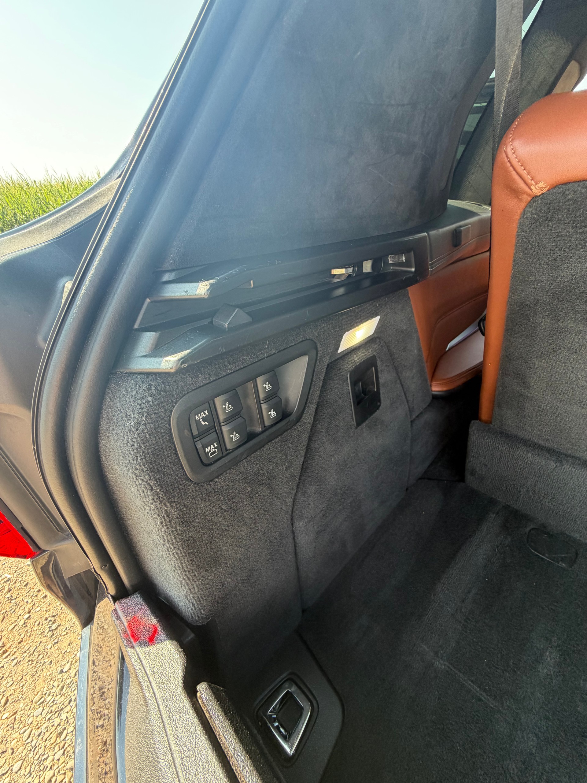 BMW X7 M50d-image-11
