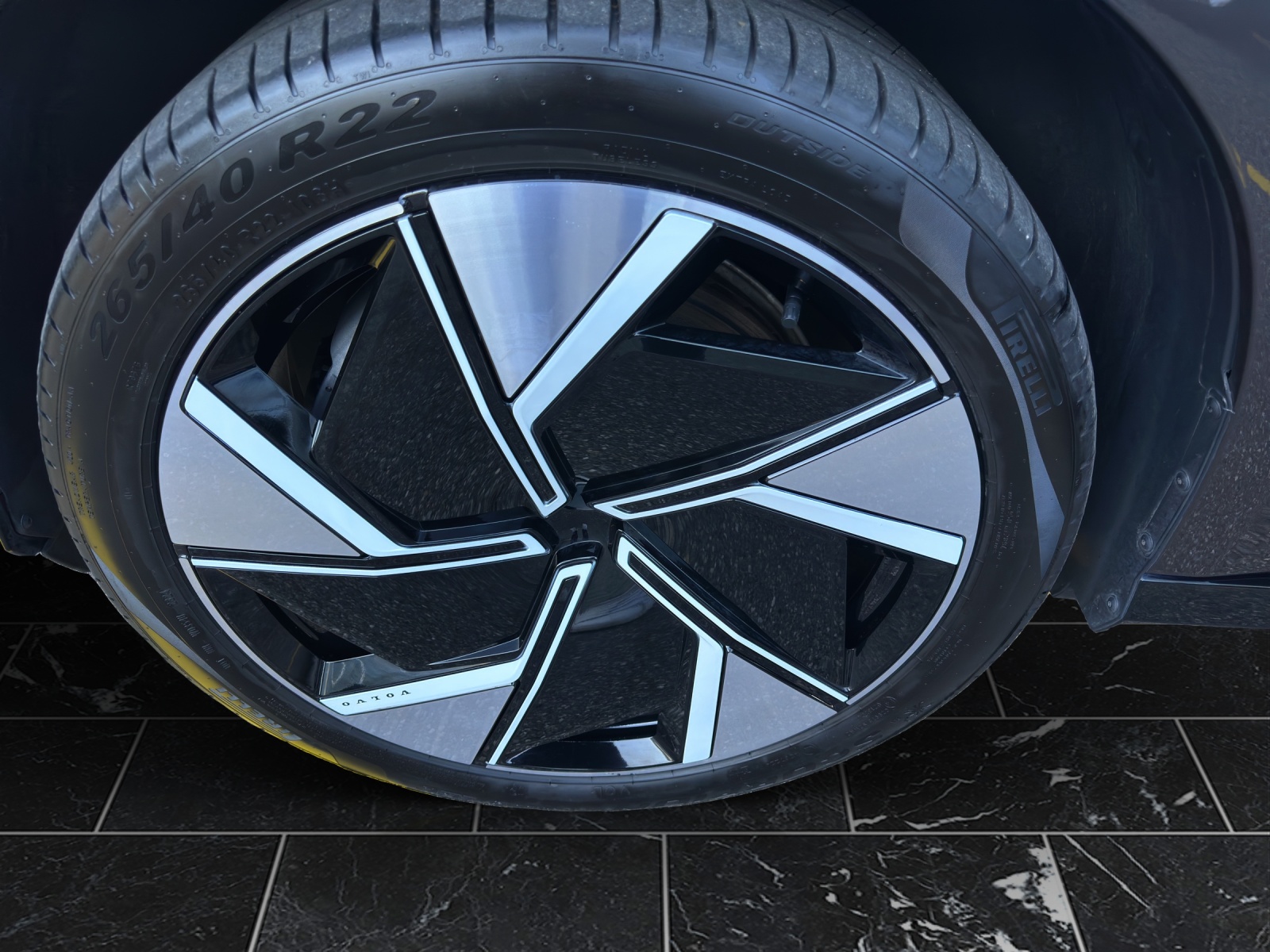 VOLVO EX90 Twin Performance Ultra AWD-image-19