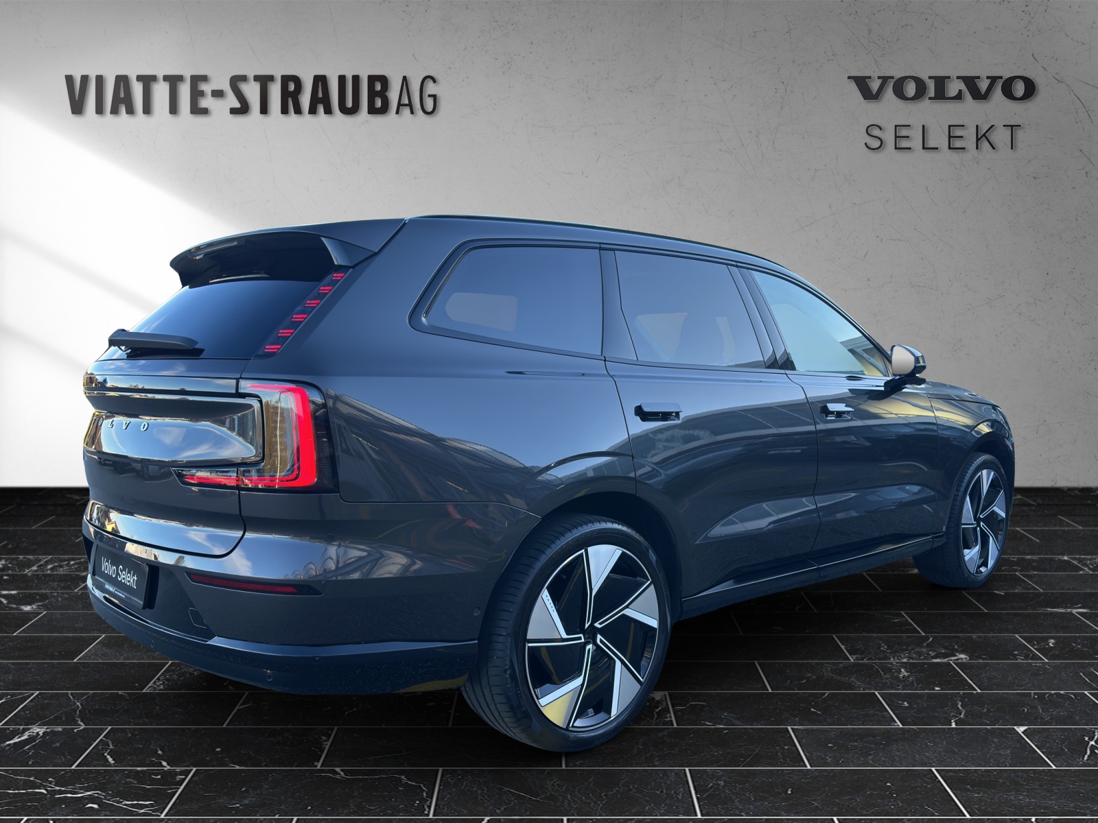 VOLVO EX90 Twin Performance Ultra AWD-showroom-element-2