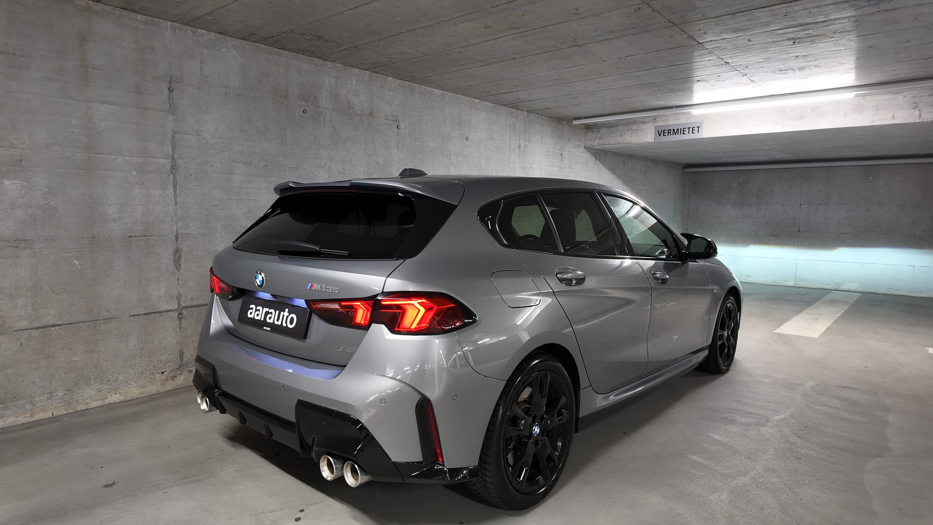 BMW M135 xDrive-image-4