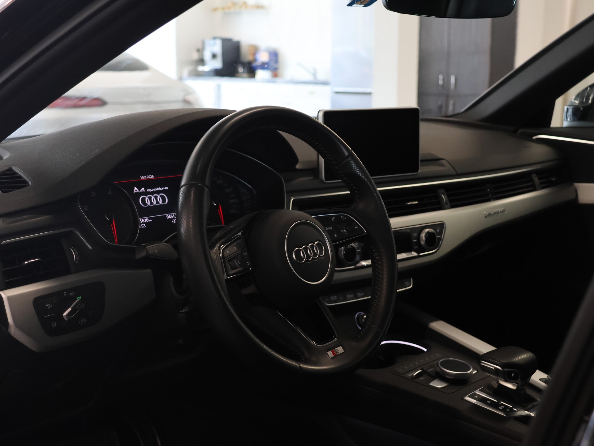 AUDI A4 Avant 2.0 TDI Sport quattro S-tronic *Sitzheizung* *Rückfahrkamera*-image-15