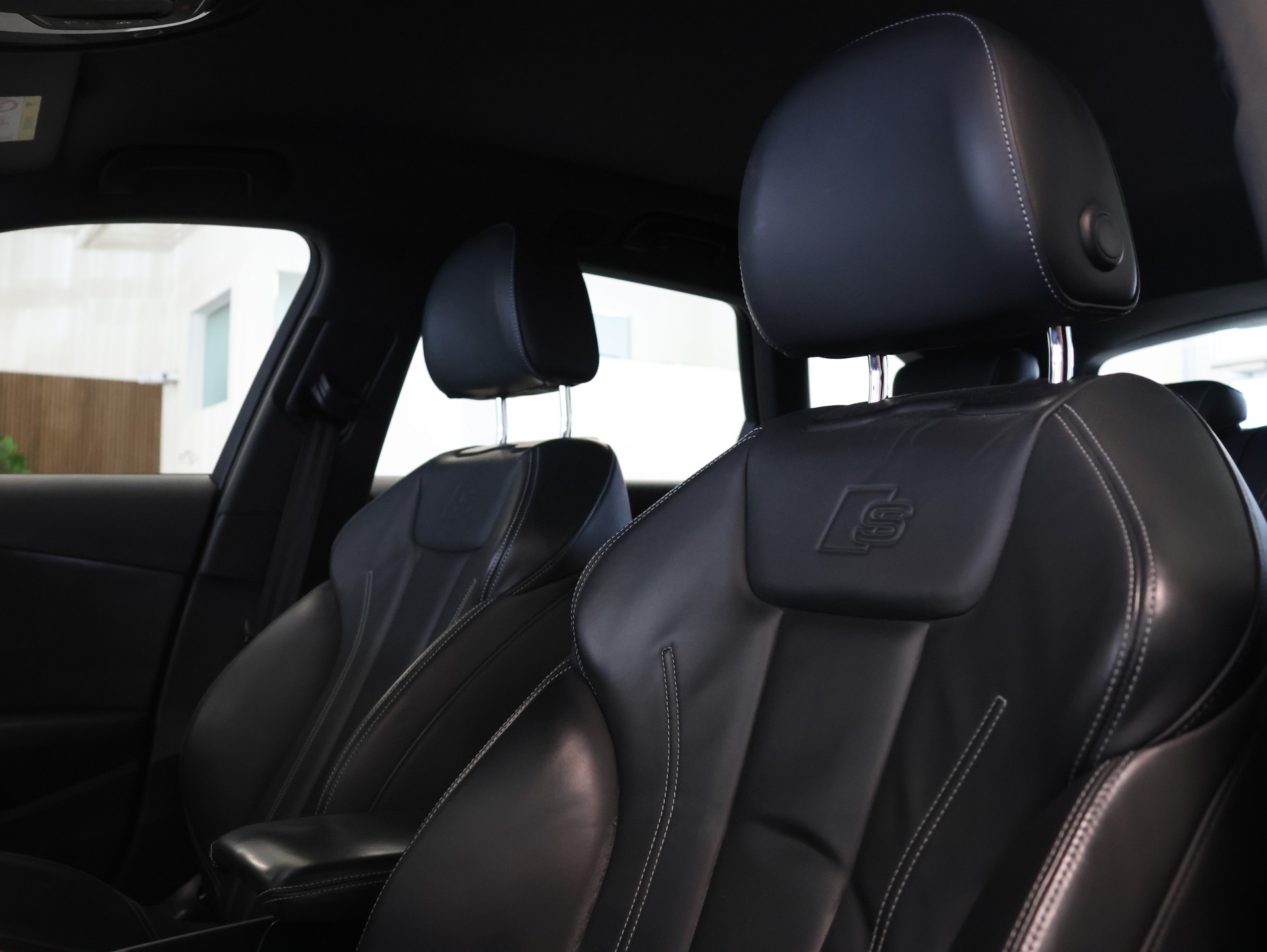 AUDI A4 Avant 2.0 TDI Sport quattro S-tronic *Sitzheizung* *Rückfahrkamera*-image-13