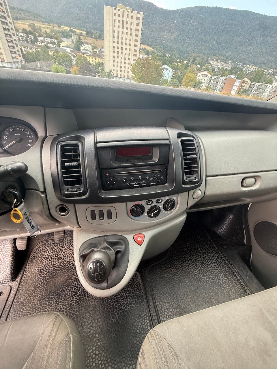 NISSAN Primastar 2.0dCi 115 Pro 2.9t-image-12