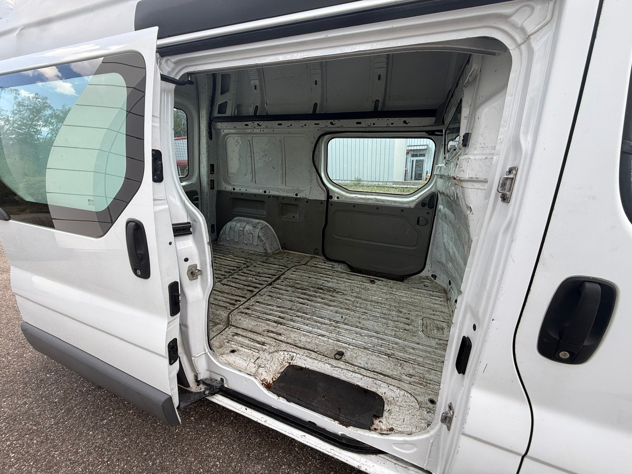 NISSAN Primastar 2.0dCi 115 Pro 2.9t-image-9