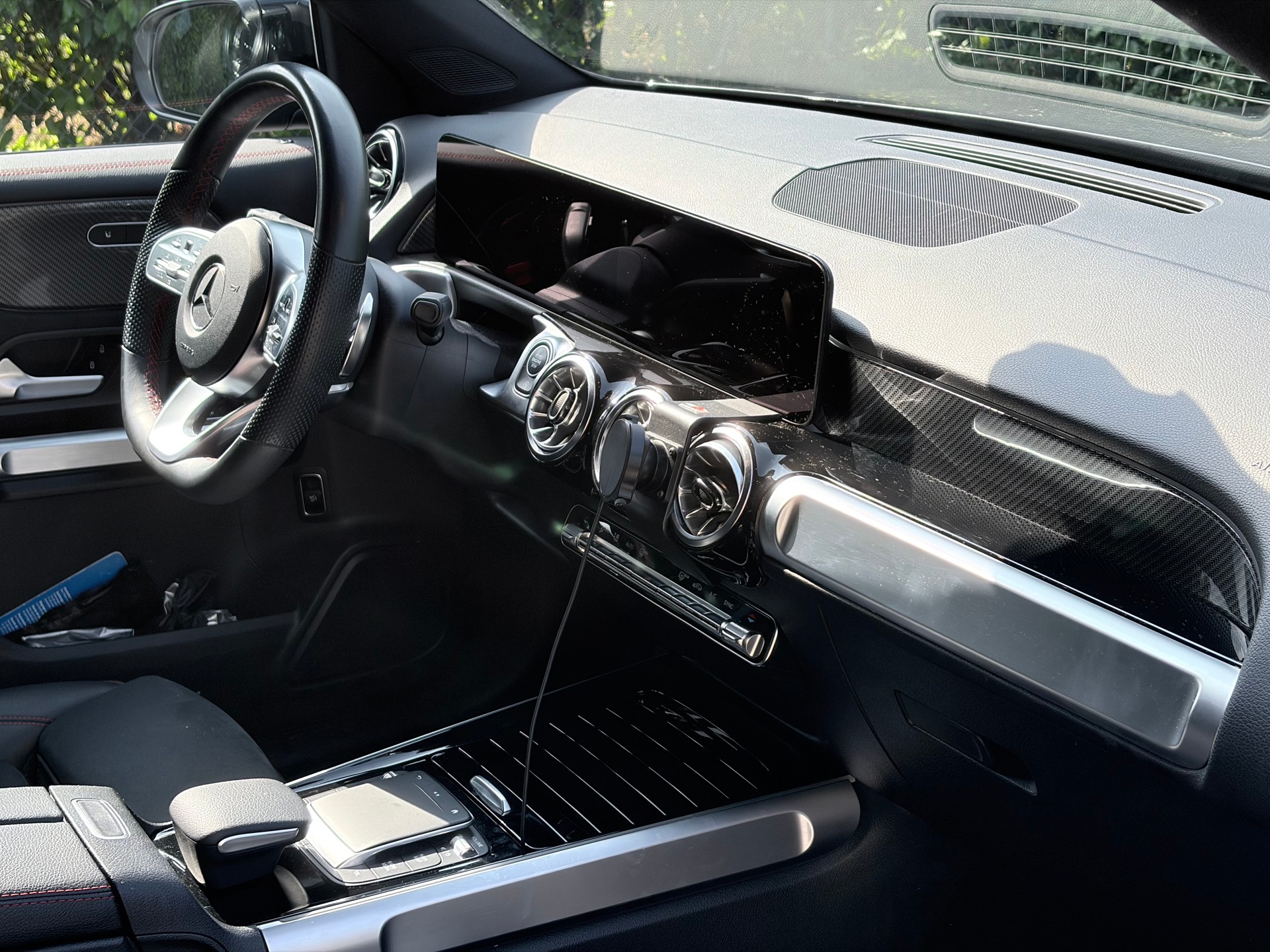 MERCEDES-BENZ GLB 250 AMG Line 4matic-image-2