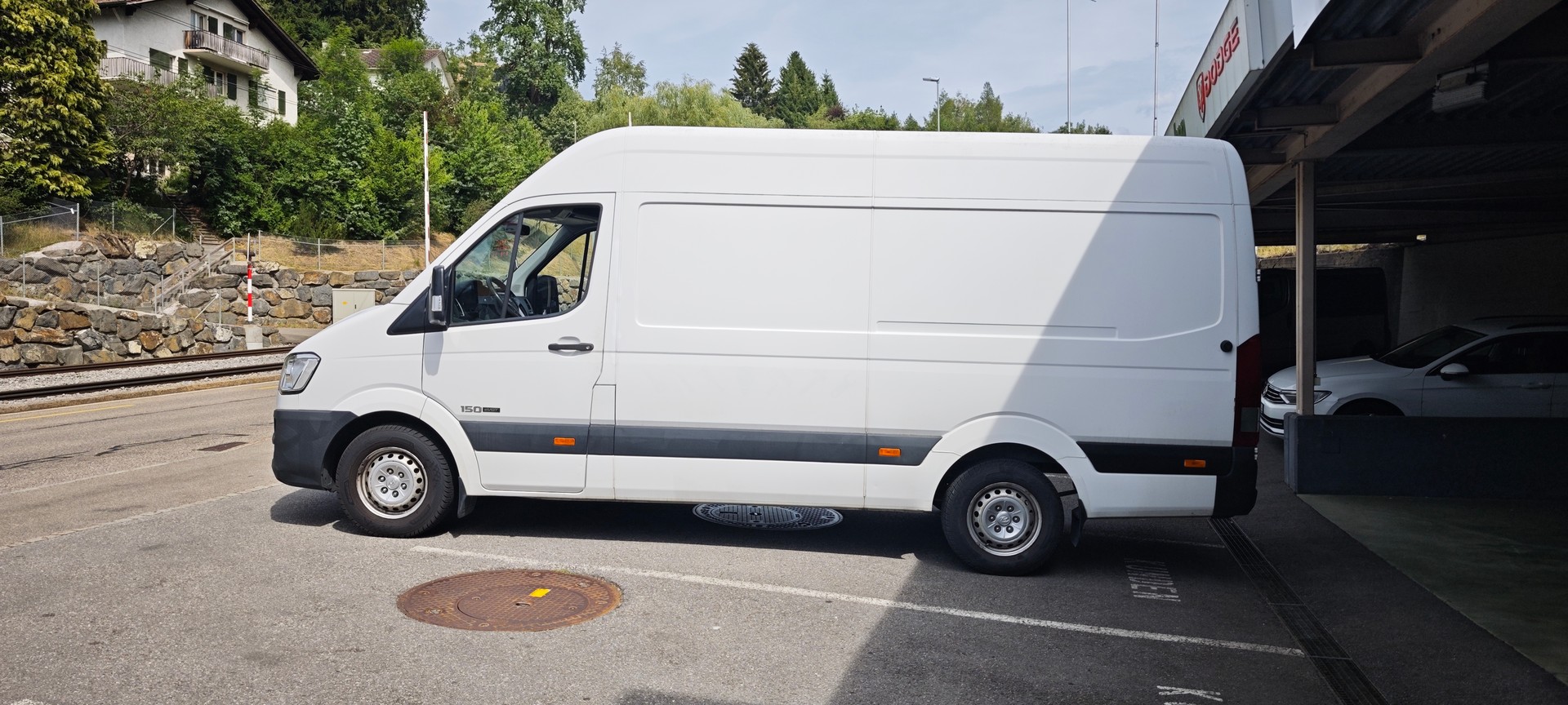 HYUNDAI H350 2.5 CRDi Amplia L2-image-2